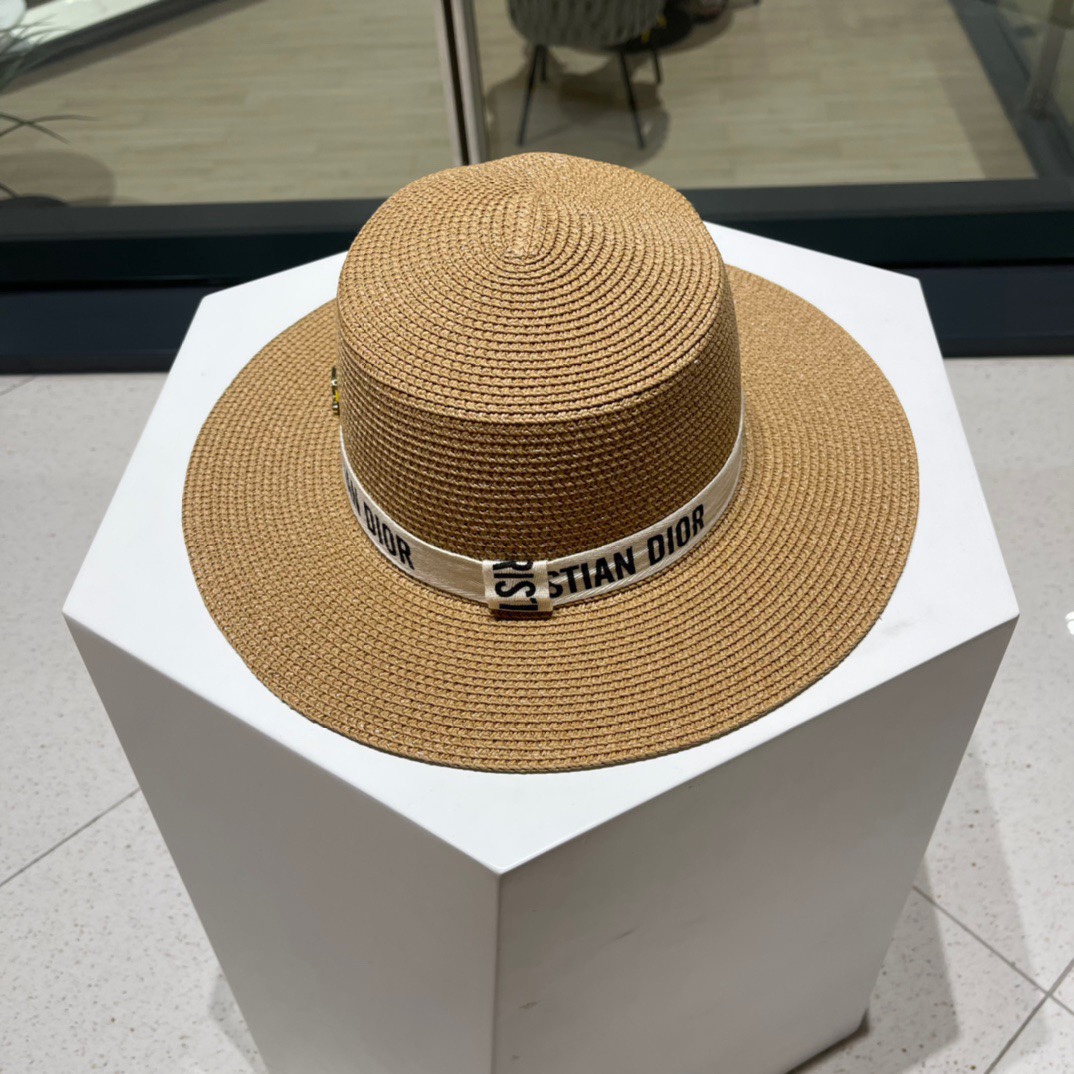  【DIOR迪奥】新款草编遮阳草帽盆帽🤩沙滩风，简约大方，百搭单品～出街首选，新款帽型超美腻，新品上架