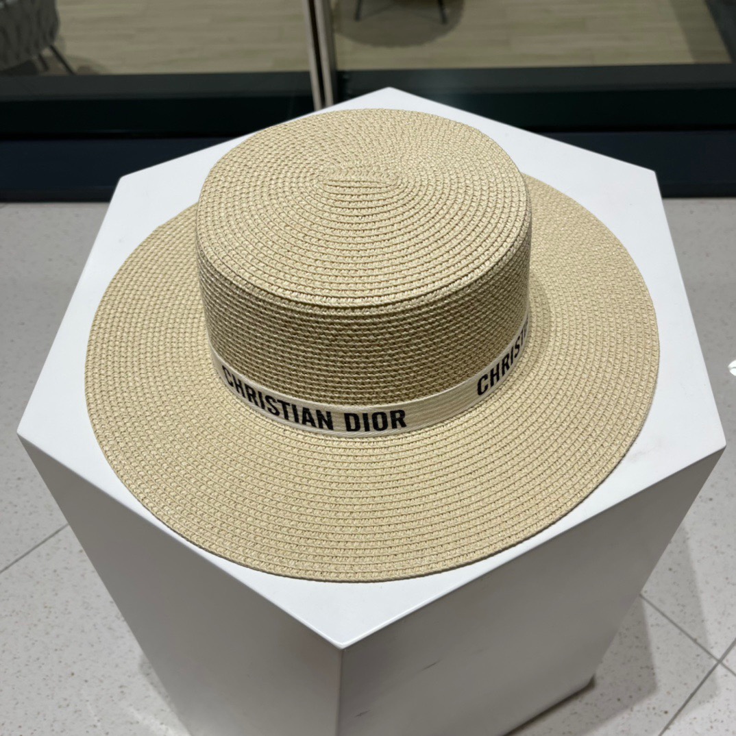  【DIOR迪奥】新款草编遮阳草帽盆帽🤩沙滩风，简约大方，百搭单品～出街首选，新款帽型超美腻，新品上架