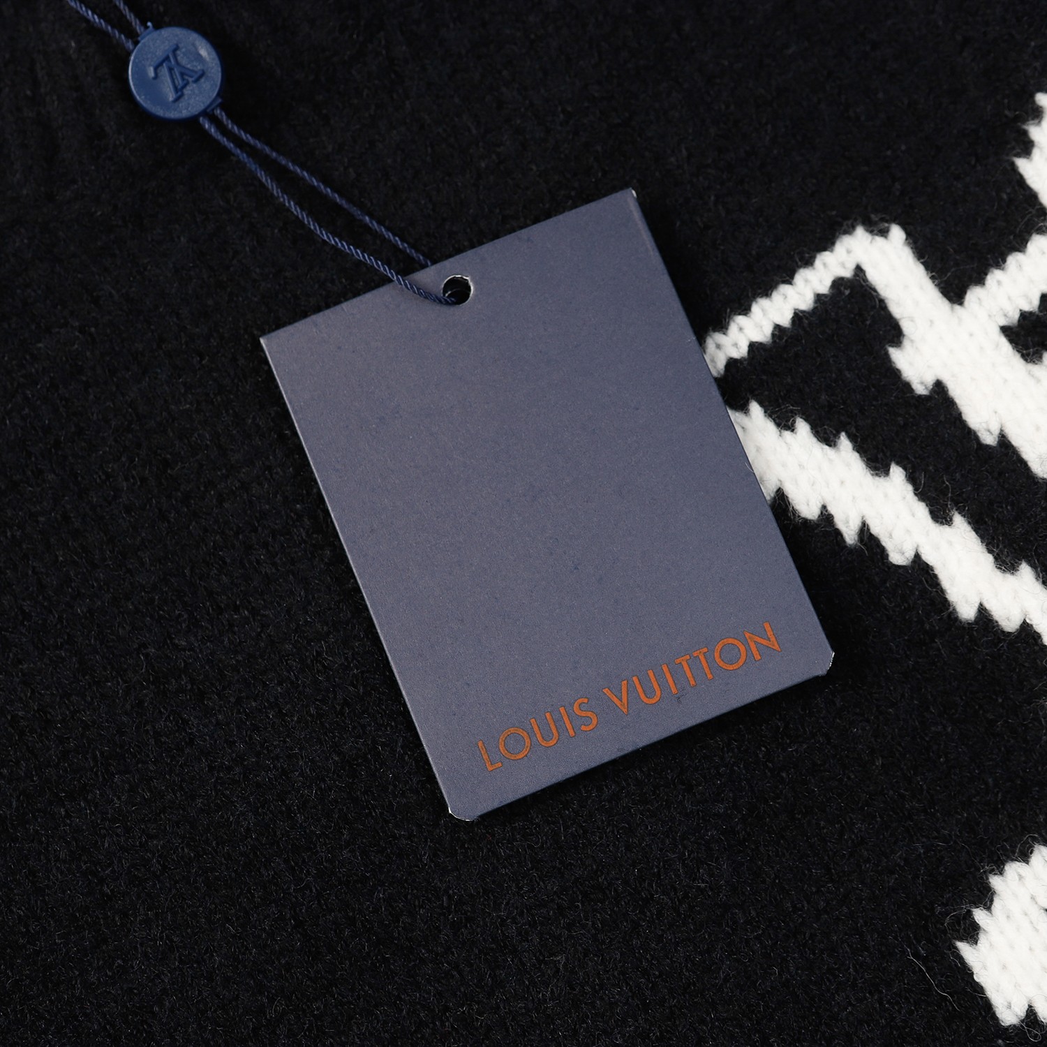 Luxury Louis Vuitton Knit Sweater with High-Quality Wool and Unique Design - 图片 2