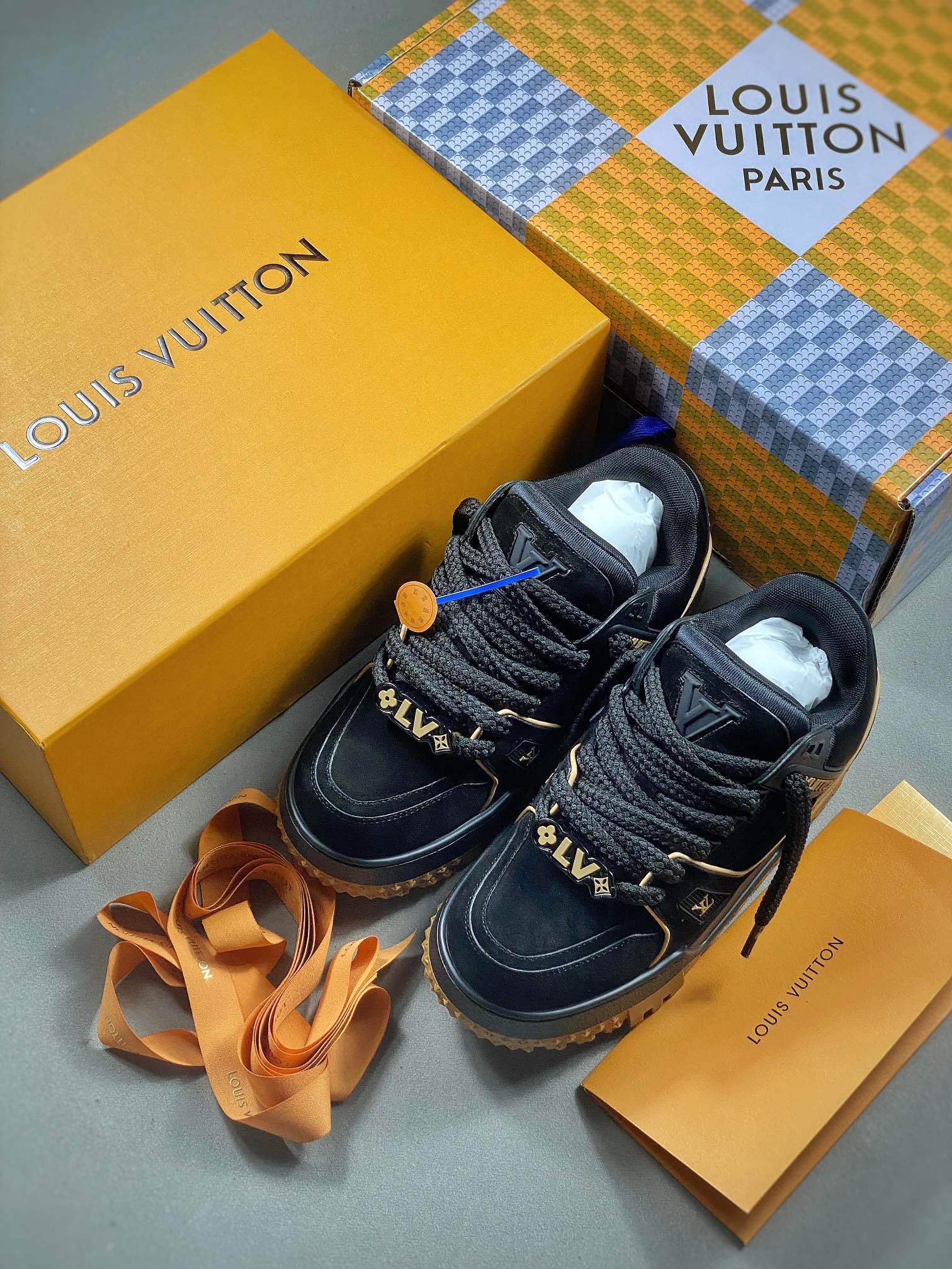 The latest gift box market sells the highest version of the Lvjia Trainer Maxi Little Fat Ding series bread shoes