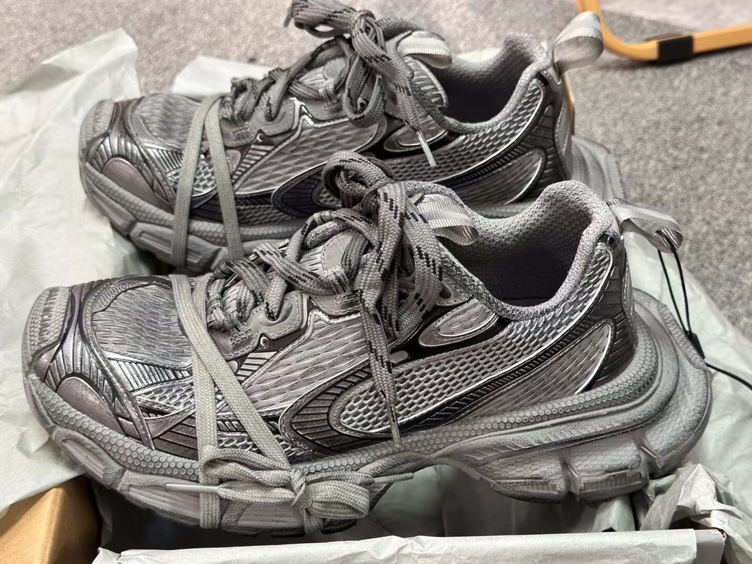 Balenciaga 3XL gris plata ➡️ Talla 35-45 (una talla más grande)