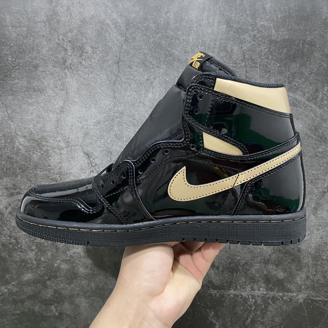 420 【外贸纯原】Air Jordan 1 “Black/Metallic Gold” 漆皮黑金 555088-032