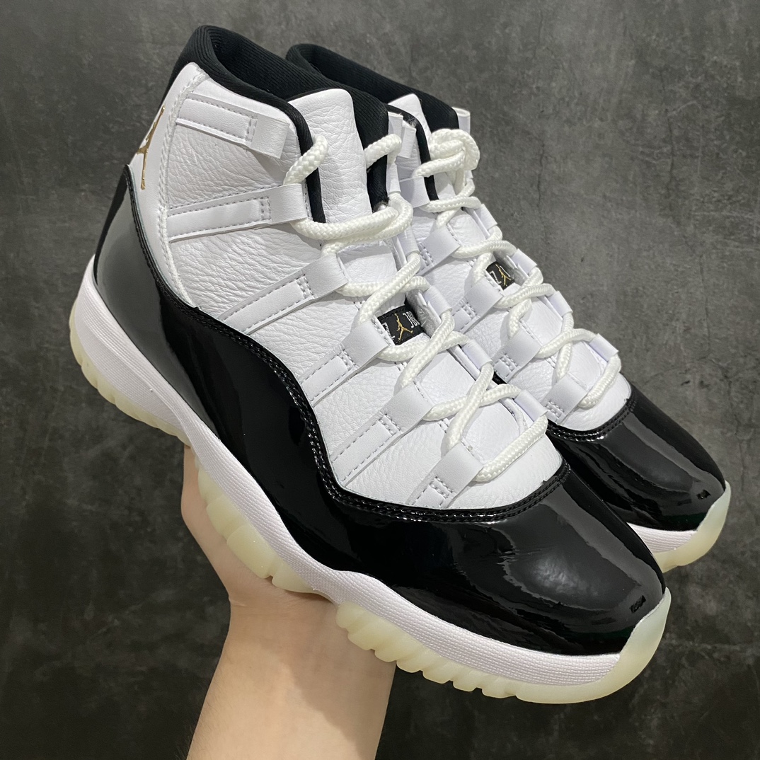 【莞产裁片】 Air Jordan AJ11 \”DMP\”金砖 CT8012-170n原厂新纸板刀磨！原厂材料和碳版！市面唯一正确热切烫金工艺（后跟23和飞人），区别市面先行错版工艺版本，有原鞋的老铁可以自行对比💪🏻nn原楦原档案数据开模打造原厂中底拉帮钢印 原厂漆皮 防冻不开裂头层皮料 原装鞋撑 水晶大底正确色度色泽原楦原数据刺绣 原厂车缝走线及对位 毫厘不差飞人logo采用原数据电脑刺绣 原装正品碳纤维真实碳板 增强抗扭 原内标 原盒标 正确官方原盒 原厂防氧化水晶外底 原厂配套厂全掌solo气垫 Size：40.5 41 42 42.5 43 44 44.5 45 45.5 46 47.5 48.5 49.5（女鞋后续出货）-莆田鞋批发中心