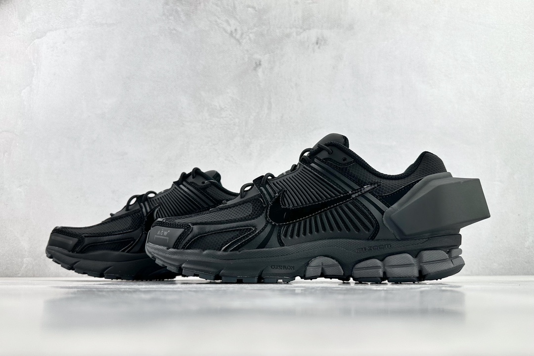 A-Cold-Wall* x Nike Zoom Vomero +5 AT3152-001