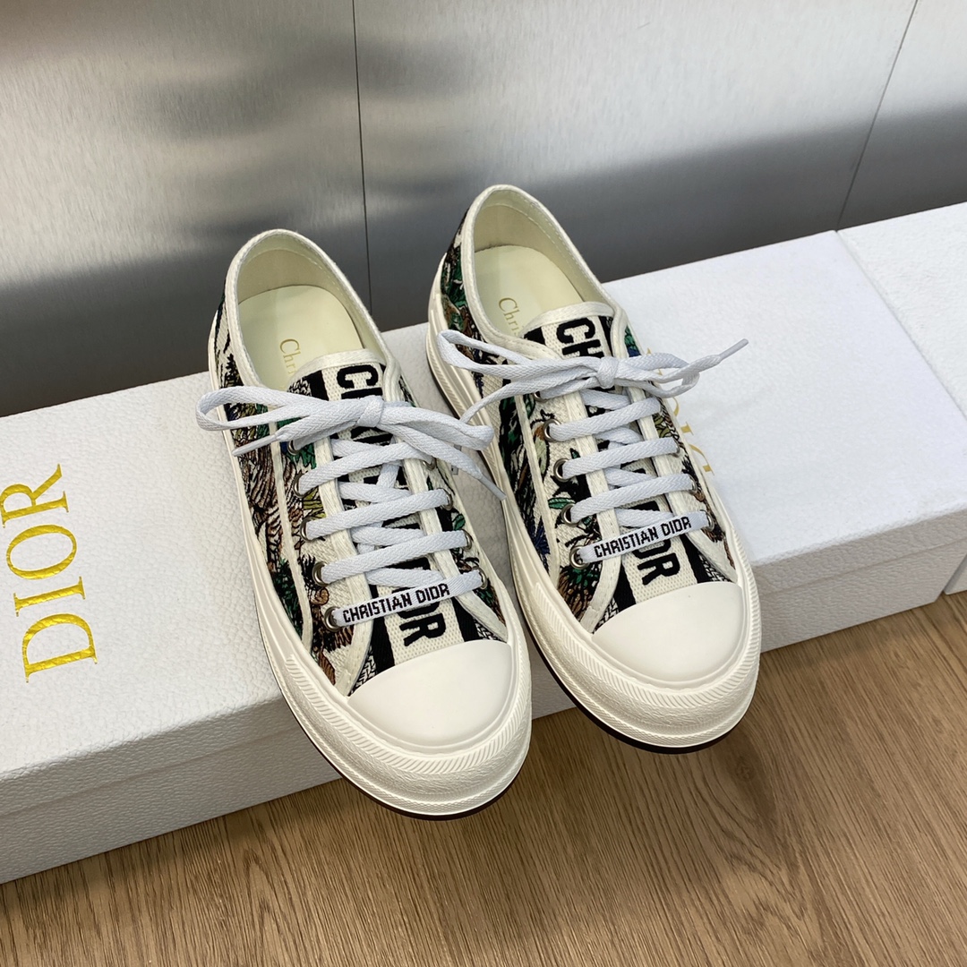 Dior迪奥2023早春最新情侣款厚