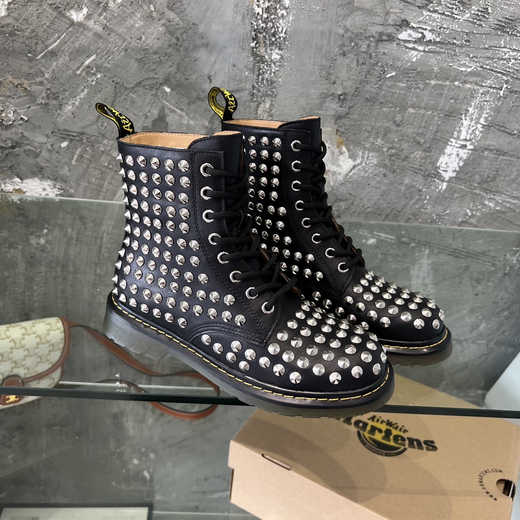 Dr. Martens Martin is recognized as the most comfortable boot in the world. 35-40 Note: Leather, velvet - 图片 3
