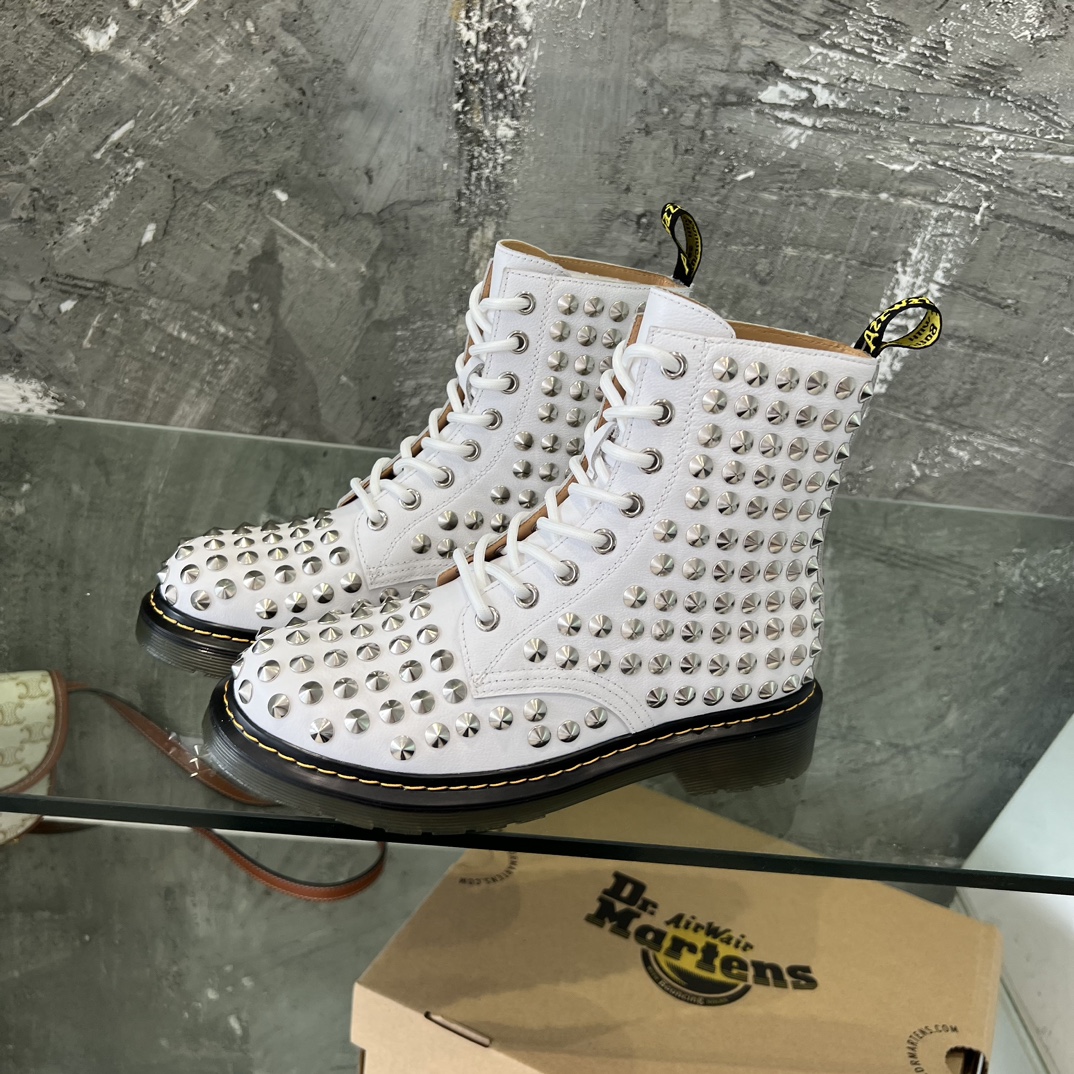 Dr. Martens Martin is recognized as the most comfortable boot in the world. 35-40 Note: Leather, velvet - 图片 2