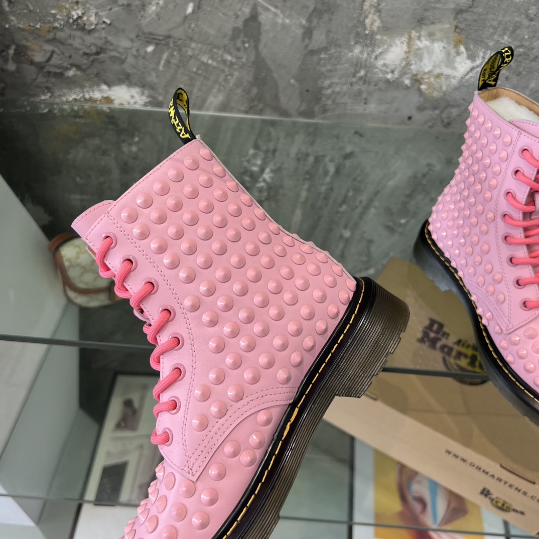 Dr. Martens Martin is recognized as the most comfortable boot in the world. 35-40 Note: Leather, velvet - 图片 6