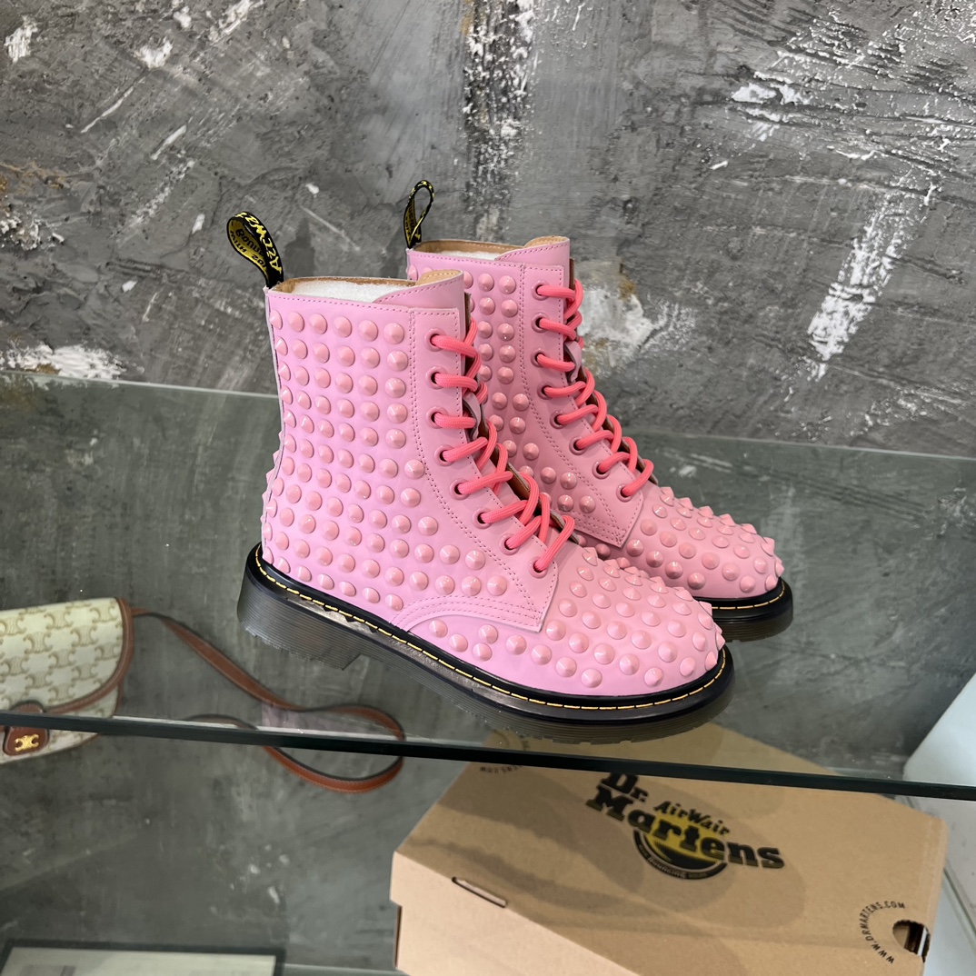 Dr. Martens Martin is recognized as the most comfortable boot in the world. 35-40 Note: Leather, velvet - 图片 3