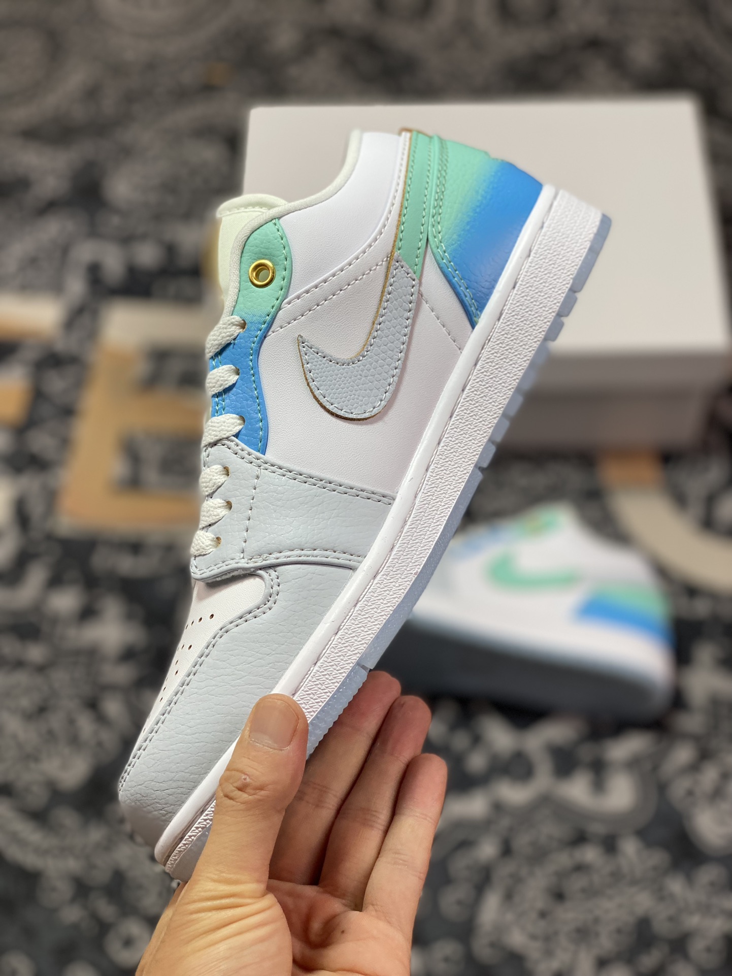 200 Air Jordan 1 Low 白绿蓝 FN8899-131