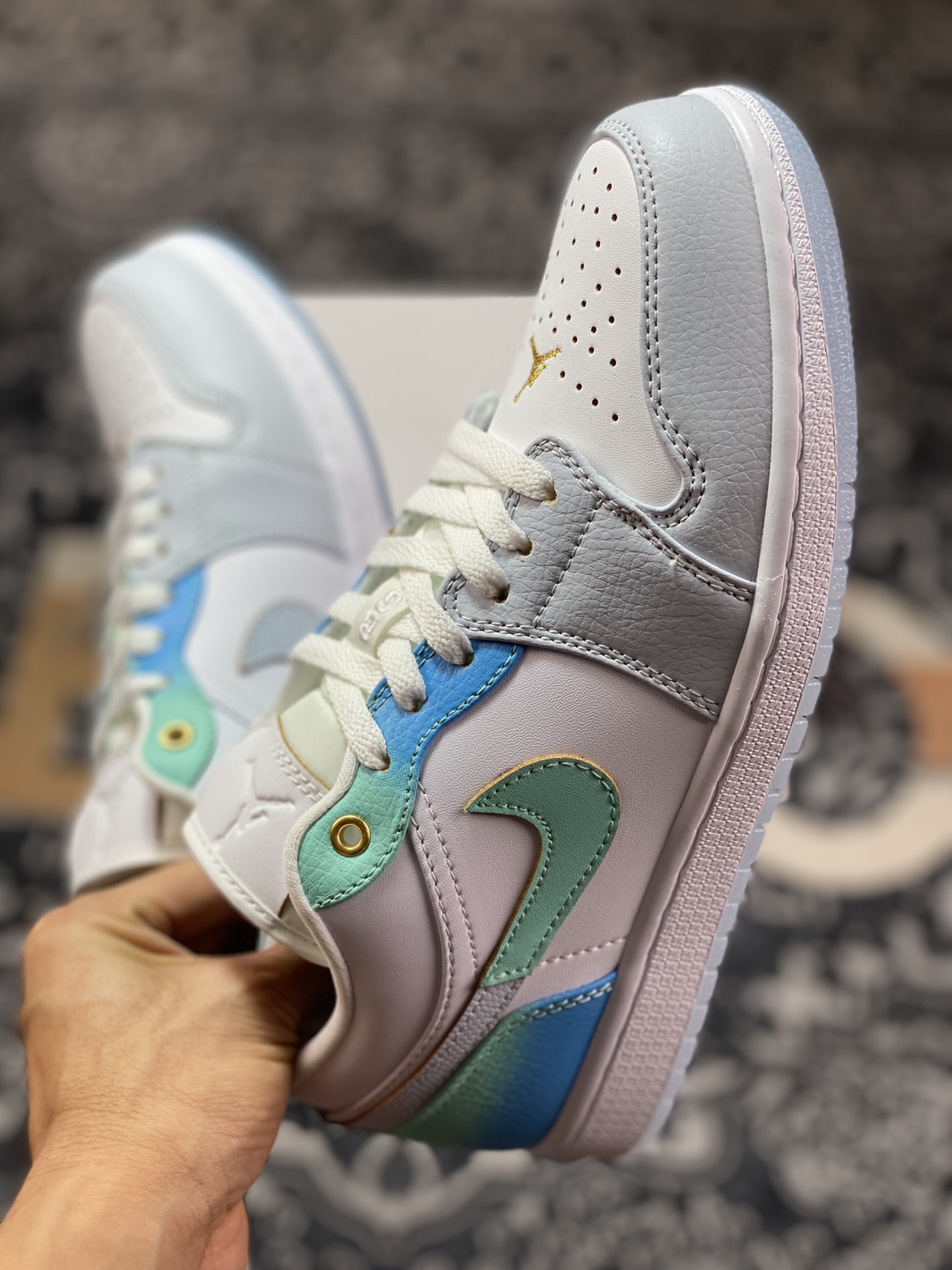 200 Air Jordan 1 Low 白绿蓝 FN8899-131