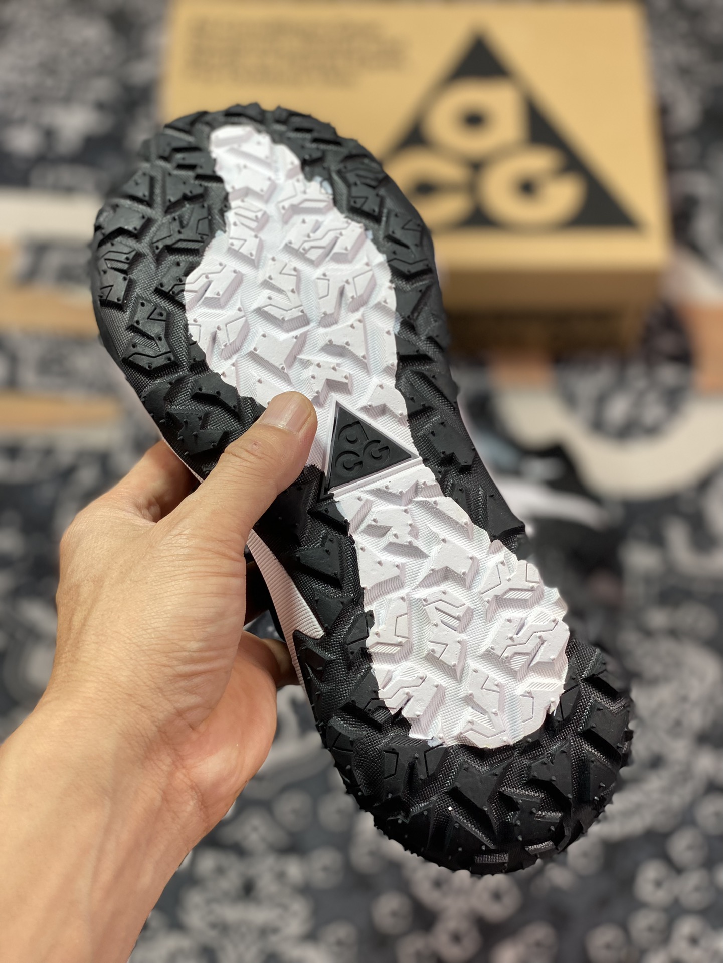 NIKE ACG Mountain Fly 2 Low”Black/White/LV”ACG Mountain Fly 2 Low-top sneakers ”Mesh black and white LV old flower” DV7910-004