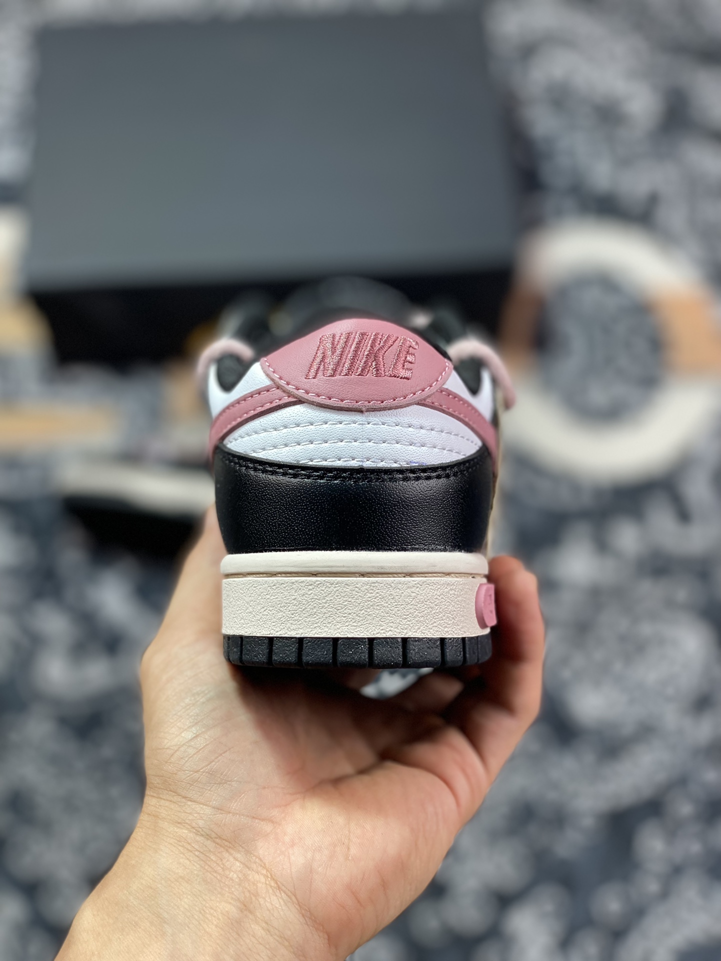 Nike SB Dunk Low GS ”Black/White/Pink Rose” Dunk Shoes ”Black and White Rose Pink Tie” CW1590-100