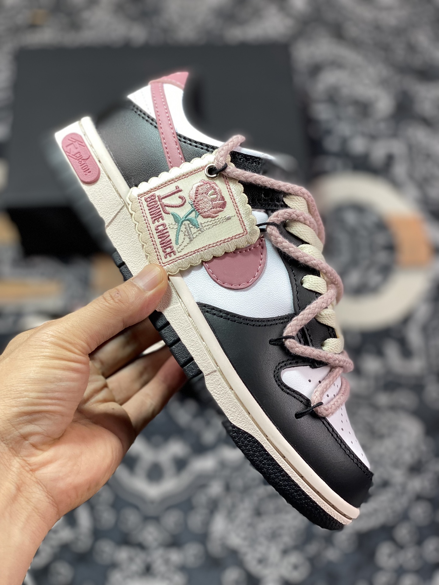 Nike SB Dunk Low GS ”Black/White/Pink Rose” Dunk Shoes ”Black and White Rose Pink Tie” CW1590-100