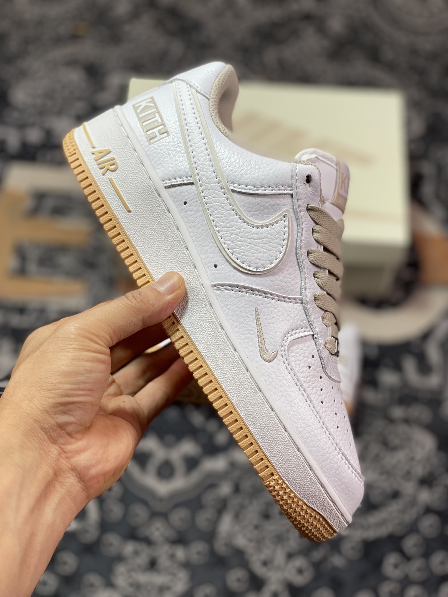 Kith x Air Force 1 Low joint white khaki KT1659-008