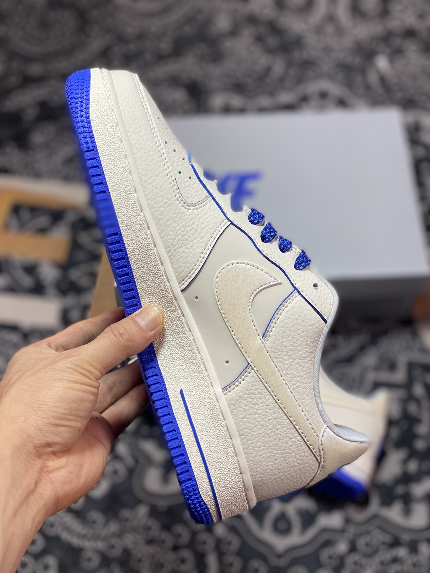 Air Force 1'07 Low white and blue pearlescent signature pen DD9915-677