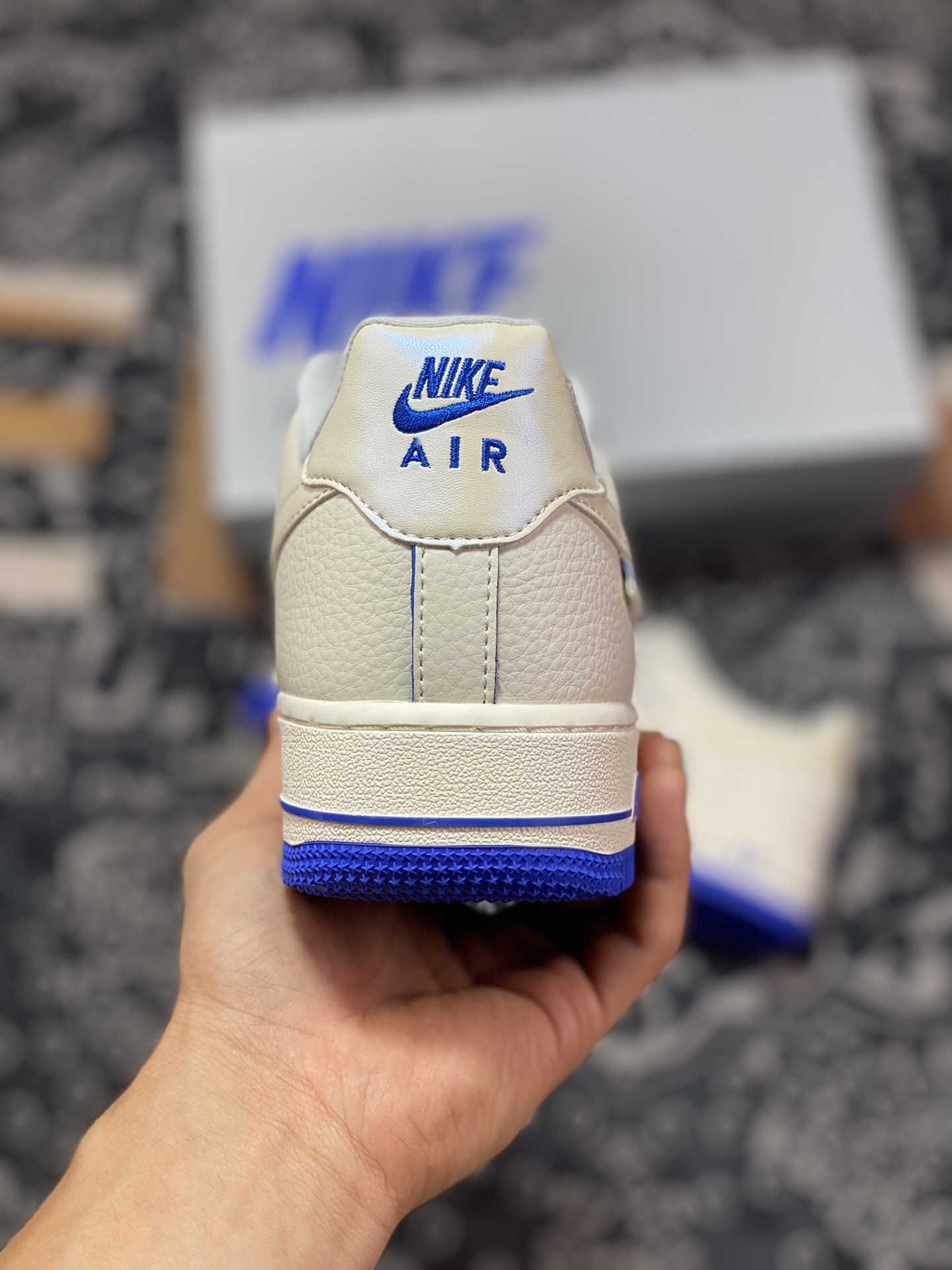 Air Force 1'07 Low white and blue pearlescent signature pen DD9915-677