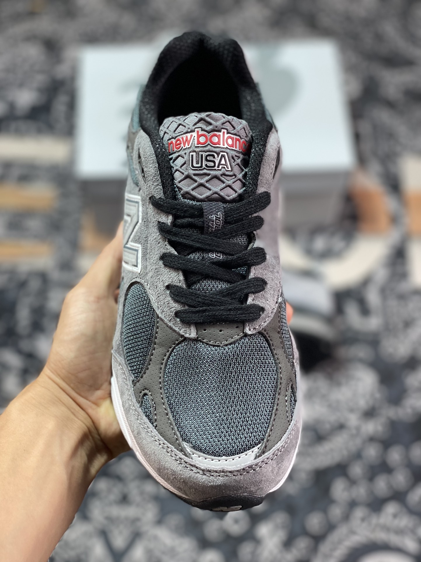 New Balance Made in USA M990V3 ”Grey” three-generation series low-top running shoes ”suede original dark gray and black” M990UA3