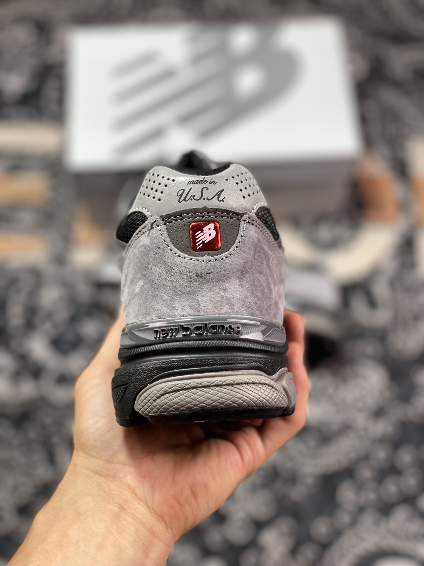 New Balance Made in USA M990V3 ”Grey” three-generation series low-top running shoes ”suede original dark gray and black” M990UA3