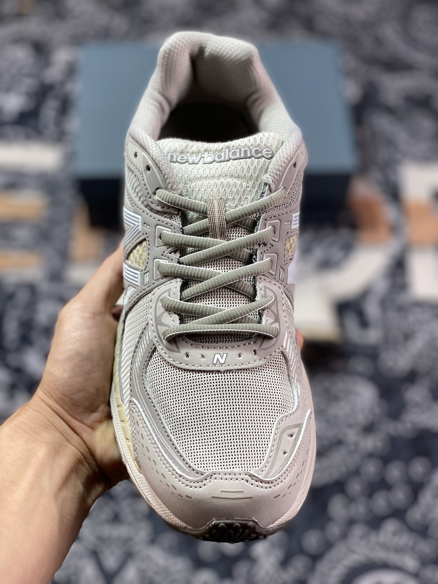 New Balance ML860V2 series low-top classic retro dad style casual sports jogging shoes ”Beisha Yellow Light Gray” ML860KS2