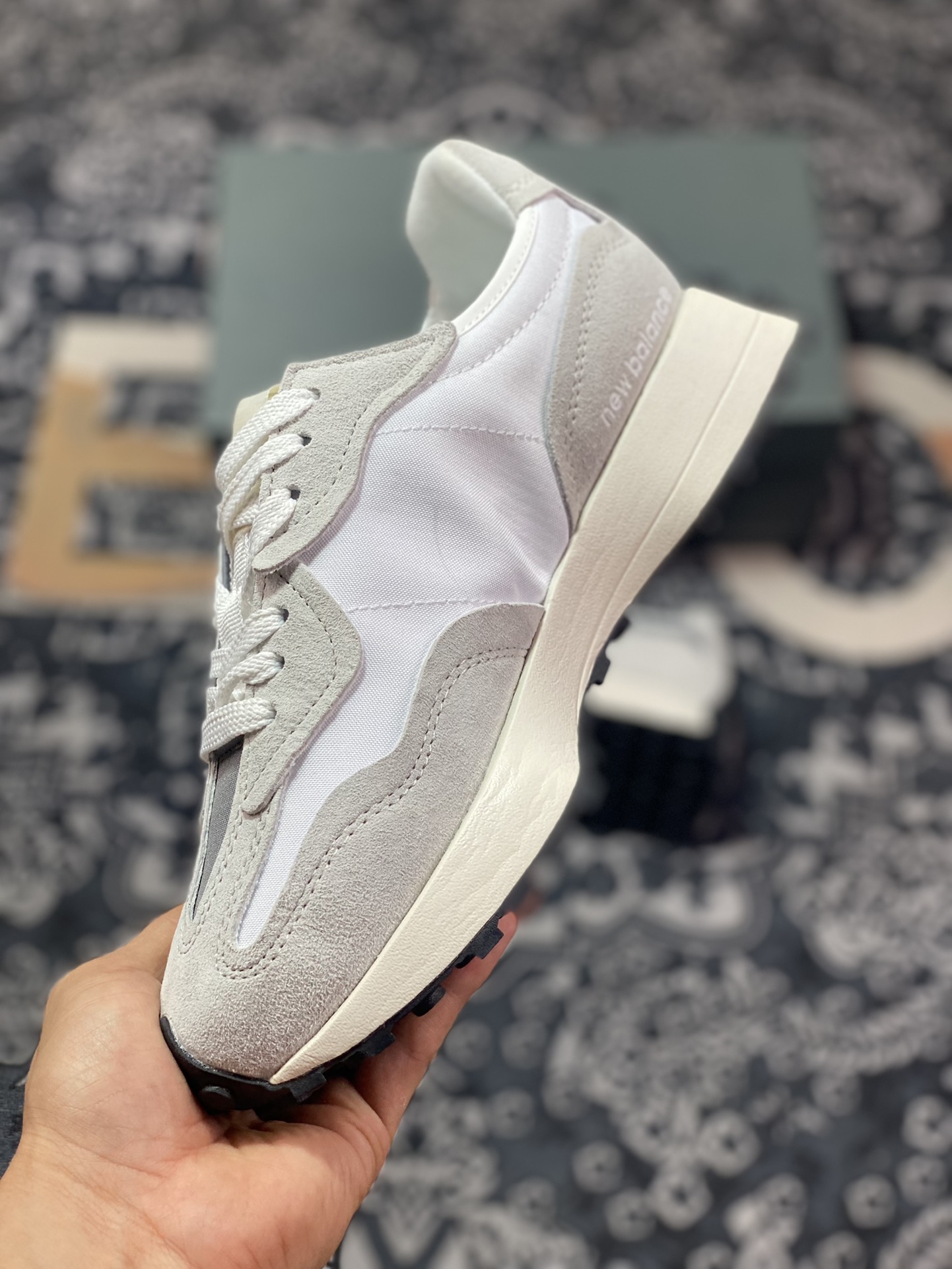 NBNew Balance MS327 series low-top retro casual sports jogging shoes ”Deconstructed light gray and white stitching” U327WED