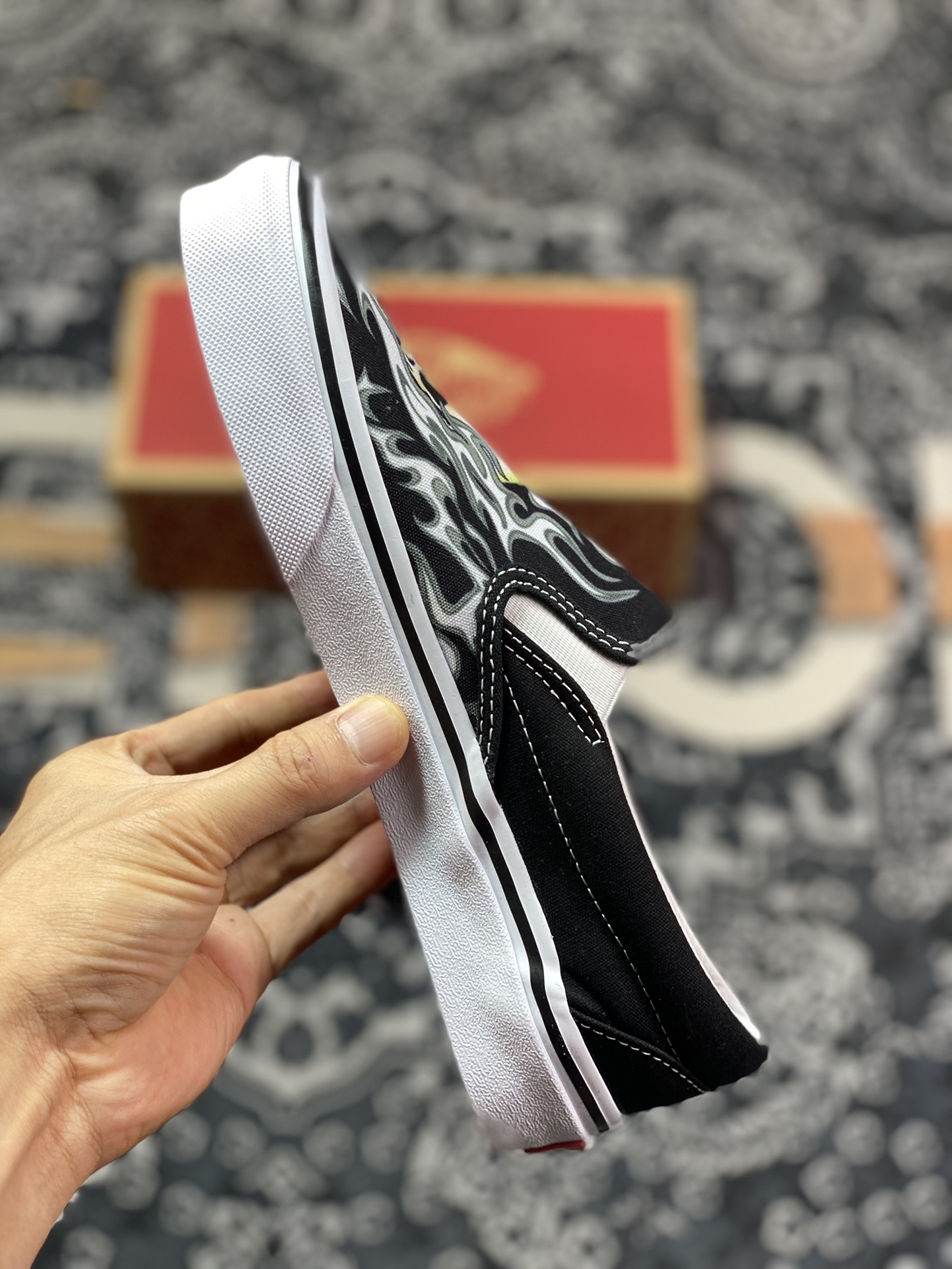 130 Vans Classic Slip-On Flame Skull 朋克摇滚火焰骷髅头懒人套