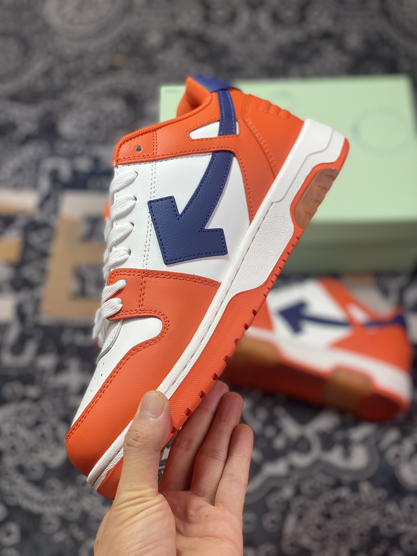 Off-White c/o Virgil Abloh Out Of Office Low-top Leather Sneakers”OOO” series low-top sneakers ”leather white nick orange dark blue arrow” OMIA189F21LEA0022045