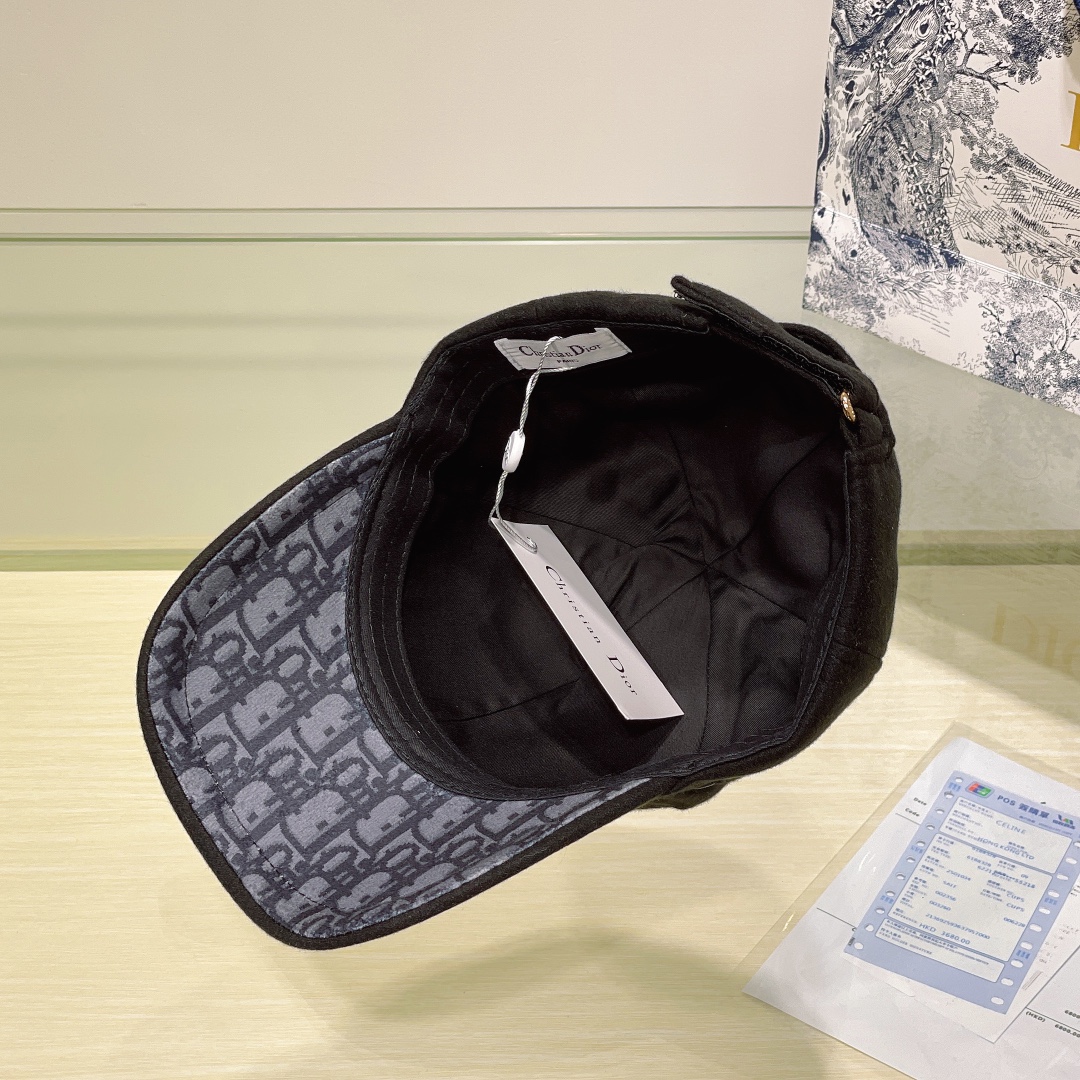 Dior迪奥秋冬新款刺绣字母logo棒球帽品质超赞加深帽型更显气质本季爆款