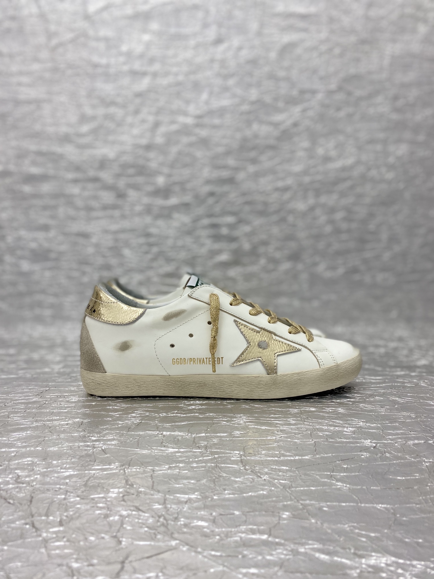 Golden Goose Skateboard Shoes Gold Red Cowhide