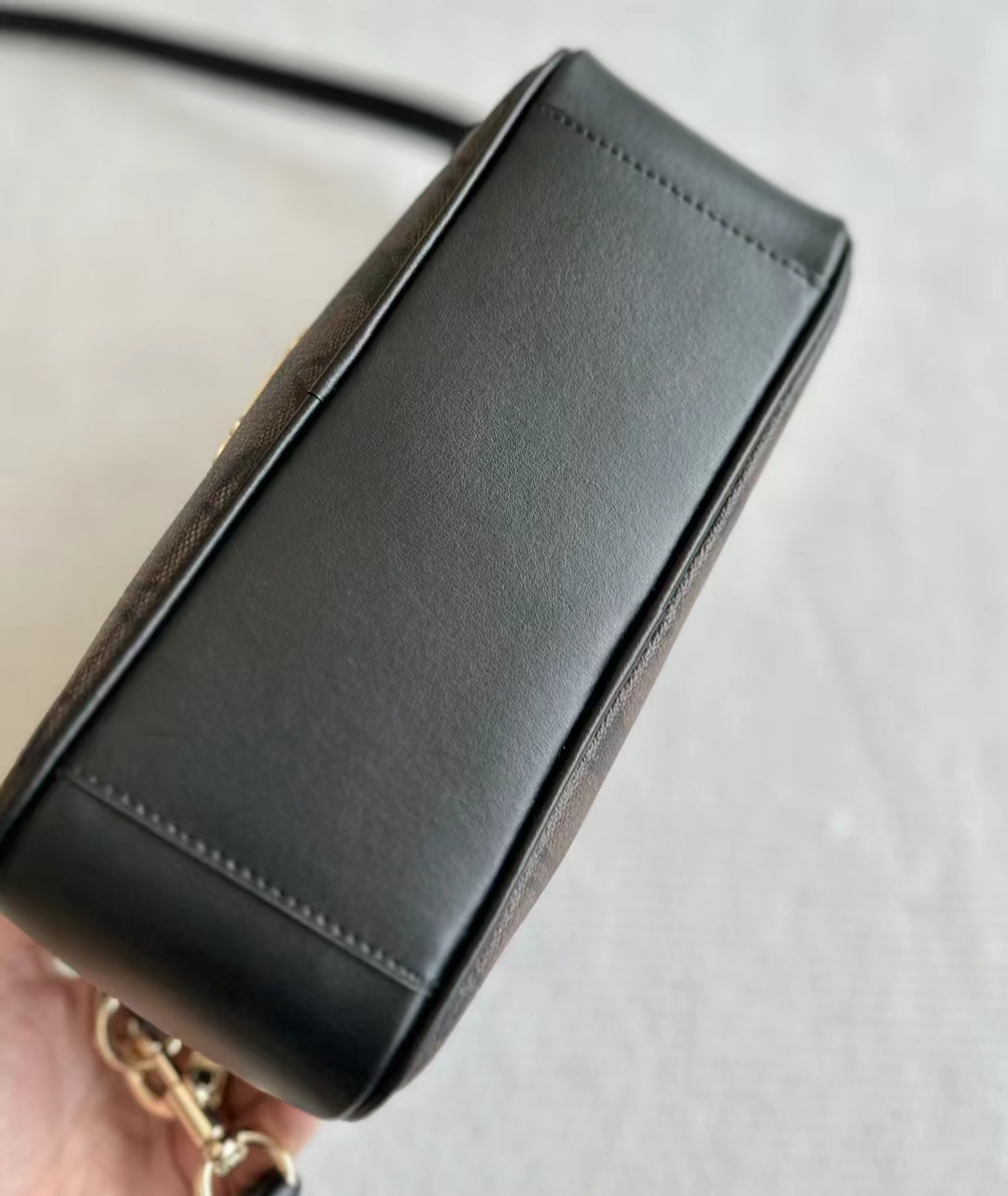 Coach ～纯 COACH 蔻驰 F68168女士简约 棕色拼色双拉链双C印花相机包单肩斜挎包