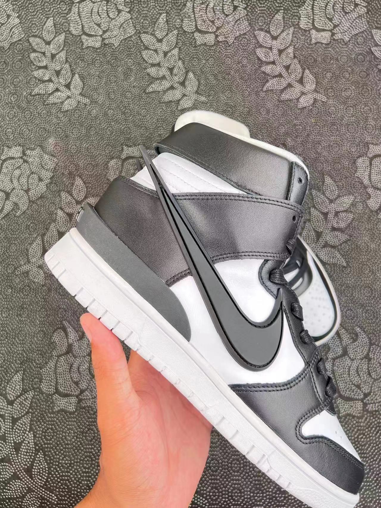 ? AMBUSH x Nike Dunk High Black 防滑耐磨 高帮板鞋 黑白配色?