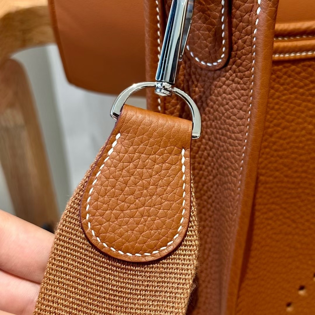 Elegant Evelyne 29cm Gold Emence Handmade Crossbody Bag with Silver Hardware 5 a1692286048861 6538