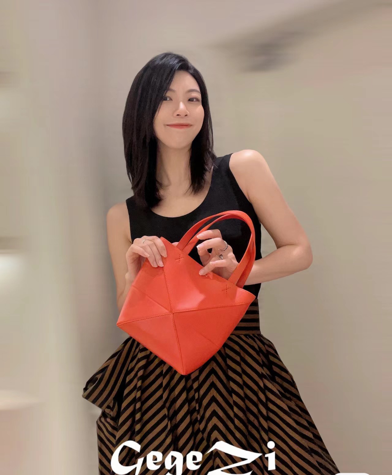 NO:532397,Luojia uzzle Fold mini new color is super good (orange), new model     Puzzle Fold Tote bag folding bag Puzzle Fold Tote,loewe19860909罗家uzzle Fold mini新色超级好看（橙色）,新款    Puzzle Fold Tote包折叠包Puzzle Fold Tote,Bag
