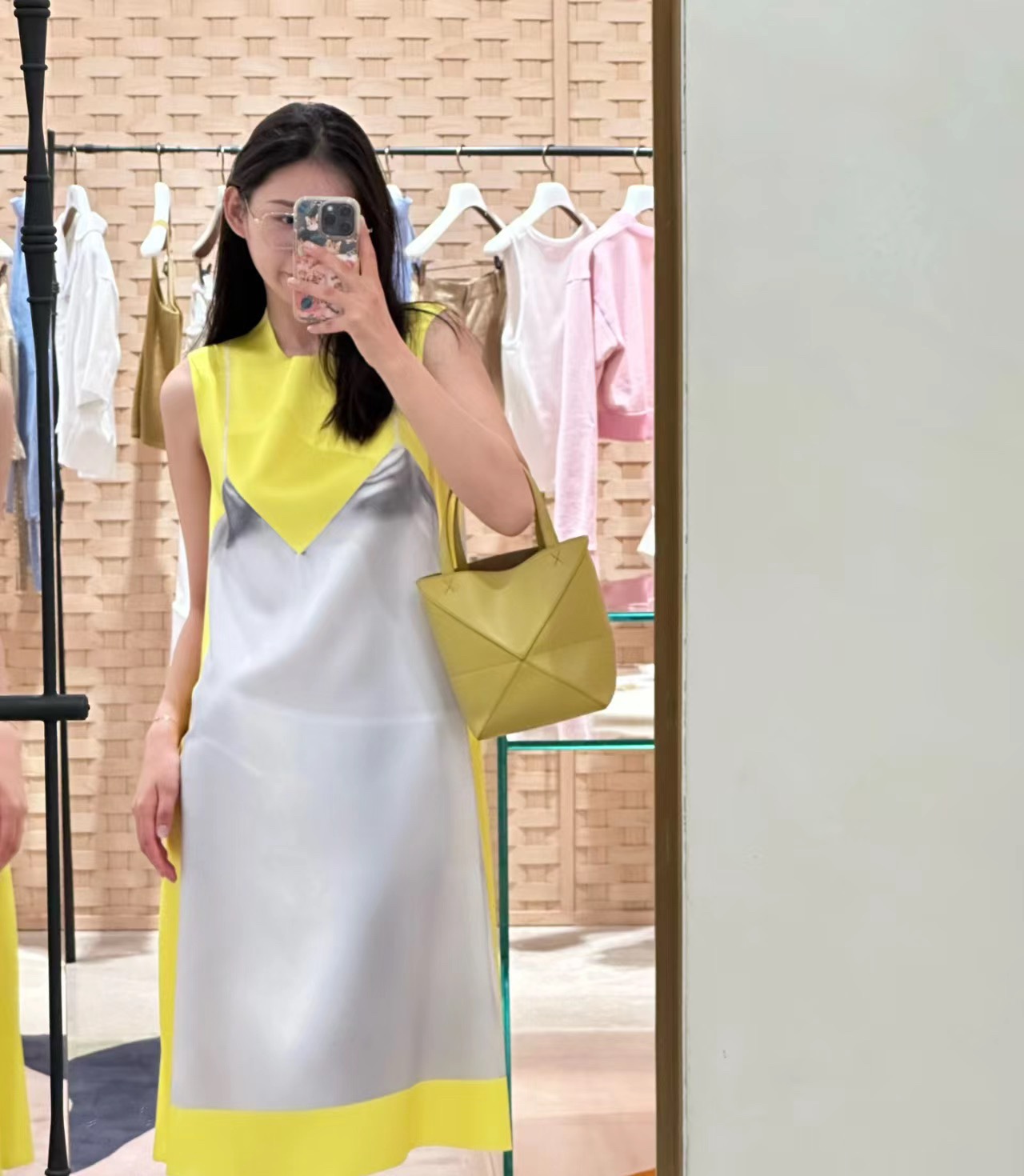 NO:532405,Luojia uzzle folding bag, umbrellas and other daily necessities, no pressure, crossbody, hand-held, practical, worth owning, new model     Puzzle Fold Tote bag,loewe,umbrellas19860909罗家uzzle折叠包 雨伞等日常必需品号无压力 斜挎 手拎都ok 主打实用 值得拥有,新款    Puzzle Fold Tote包折叠包Puzzle Fold Tote,loewe,umb,Bag