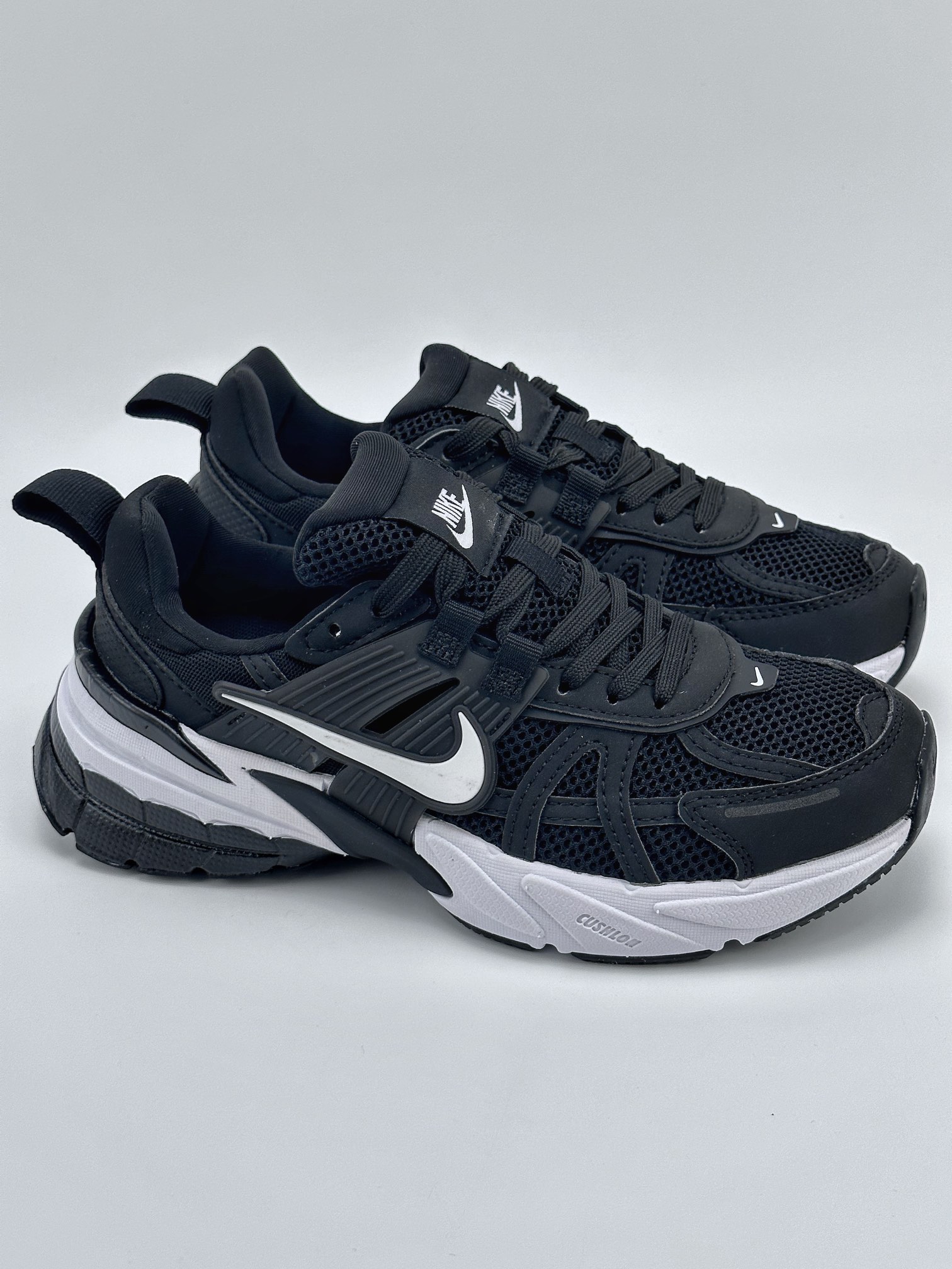 NIKE V2K Runtekk black and white shock-absorbing non-slip retro low-top running shoes FD0736-105