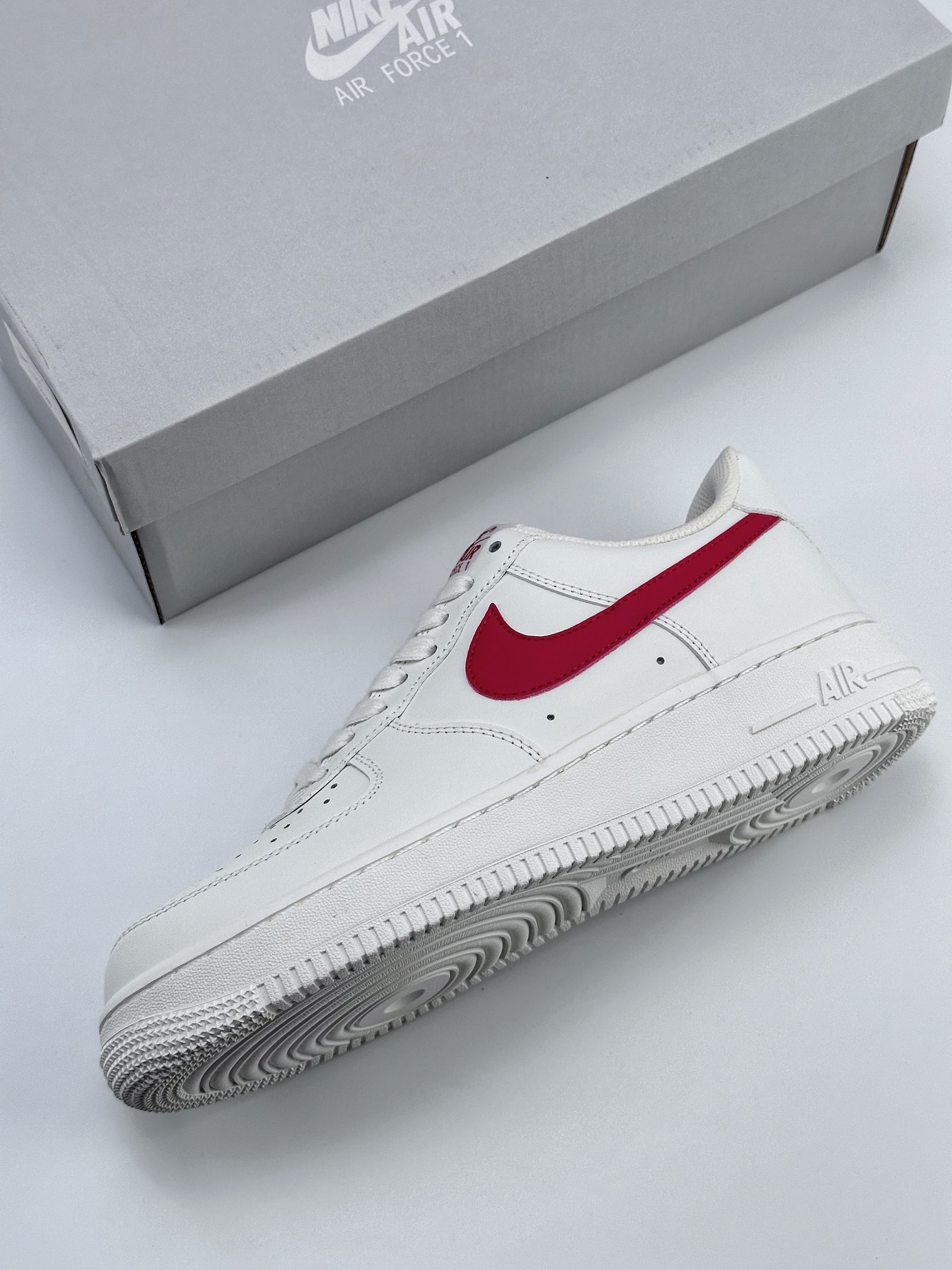 Nike Air Force 1 Low 07 复古奶白红 AO2423-102