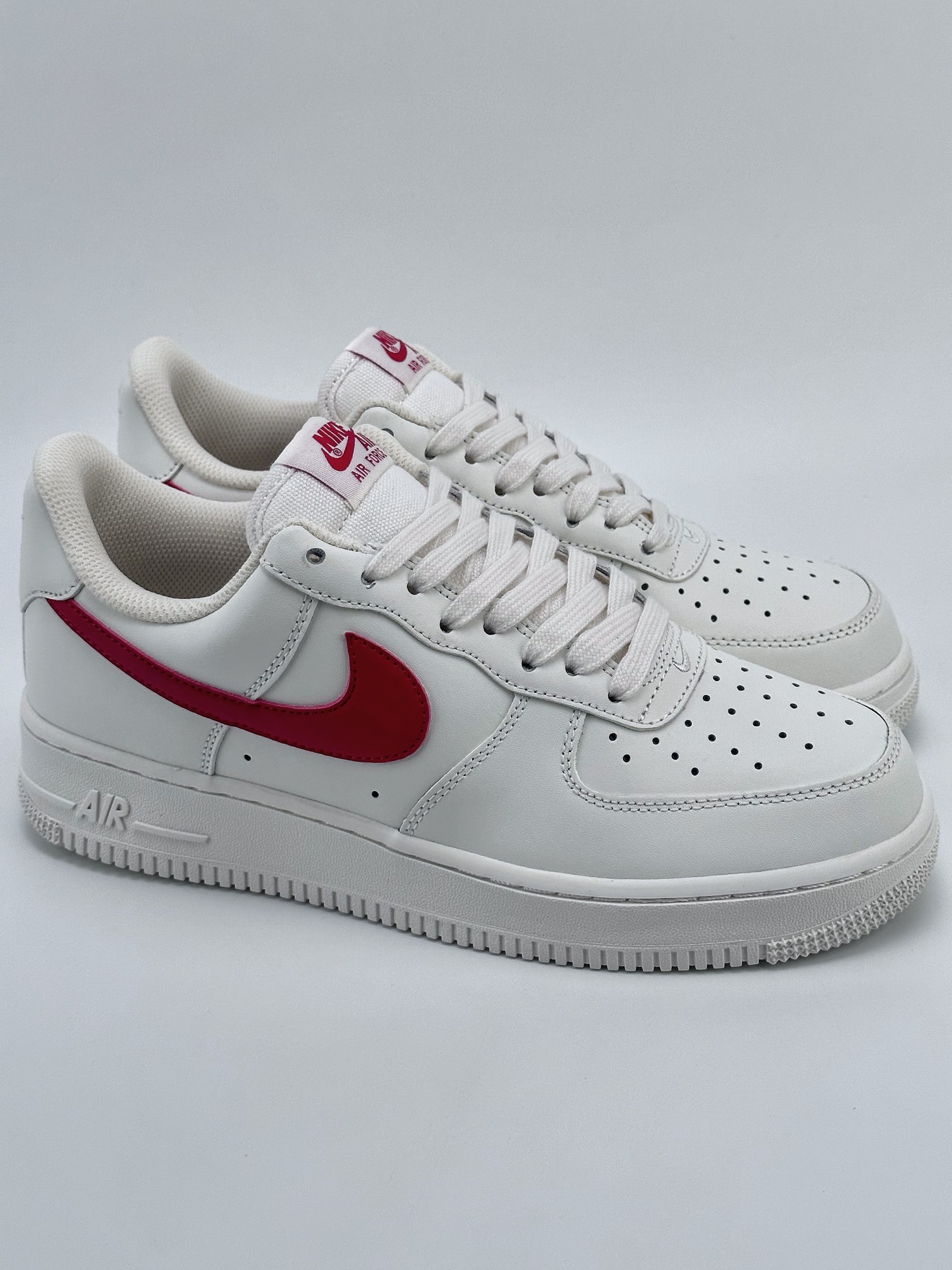 Nike Air Force 1 Low 07 复古奶白红 AO2423-102