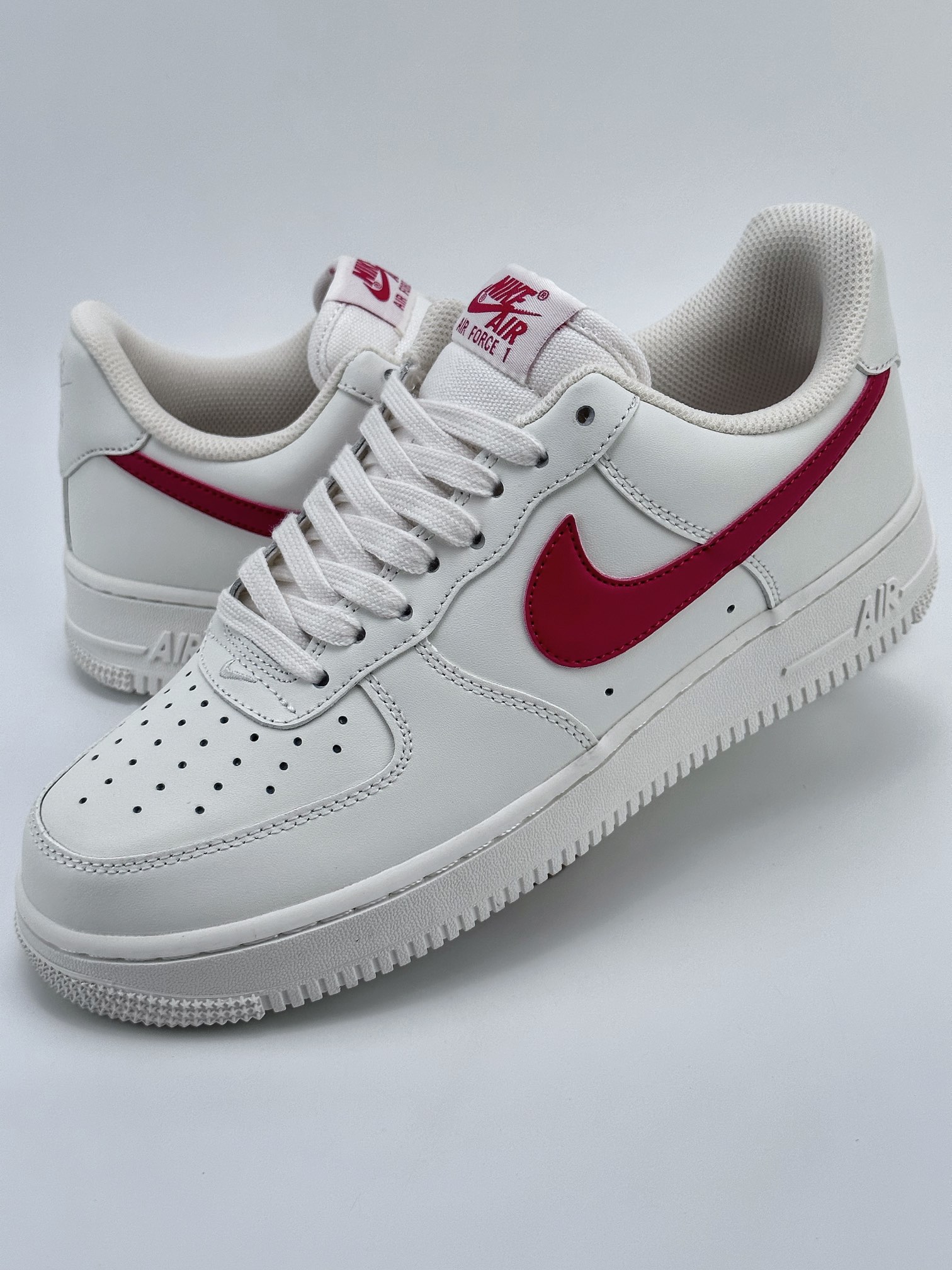 Nike Air Force 1 Low 07 复古奶白红 AO2423-102