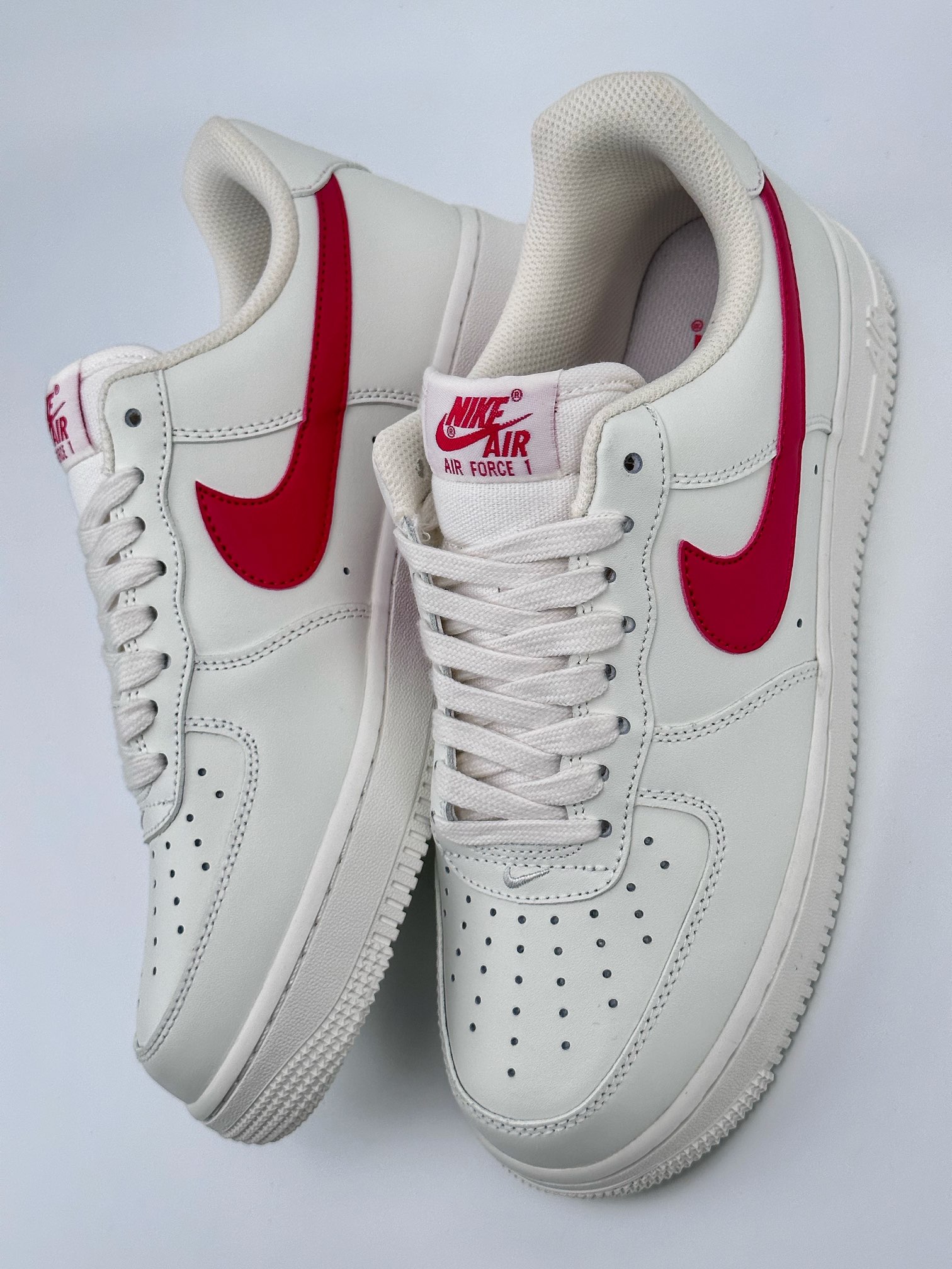 Nike Air Force 1 Low 07 复古奶白红 AO2423-102