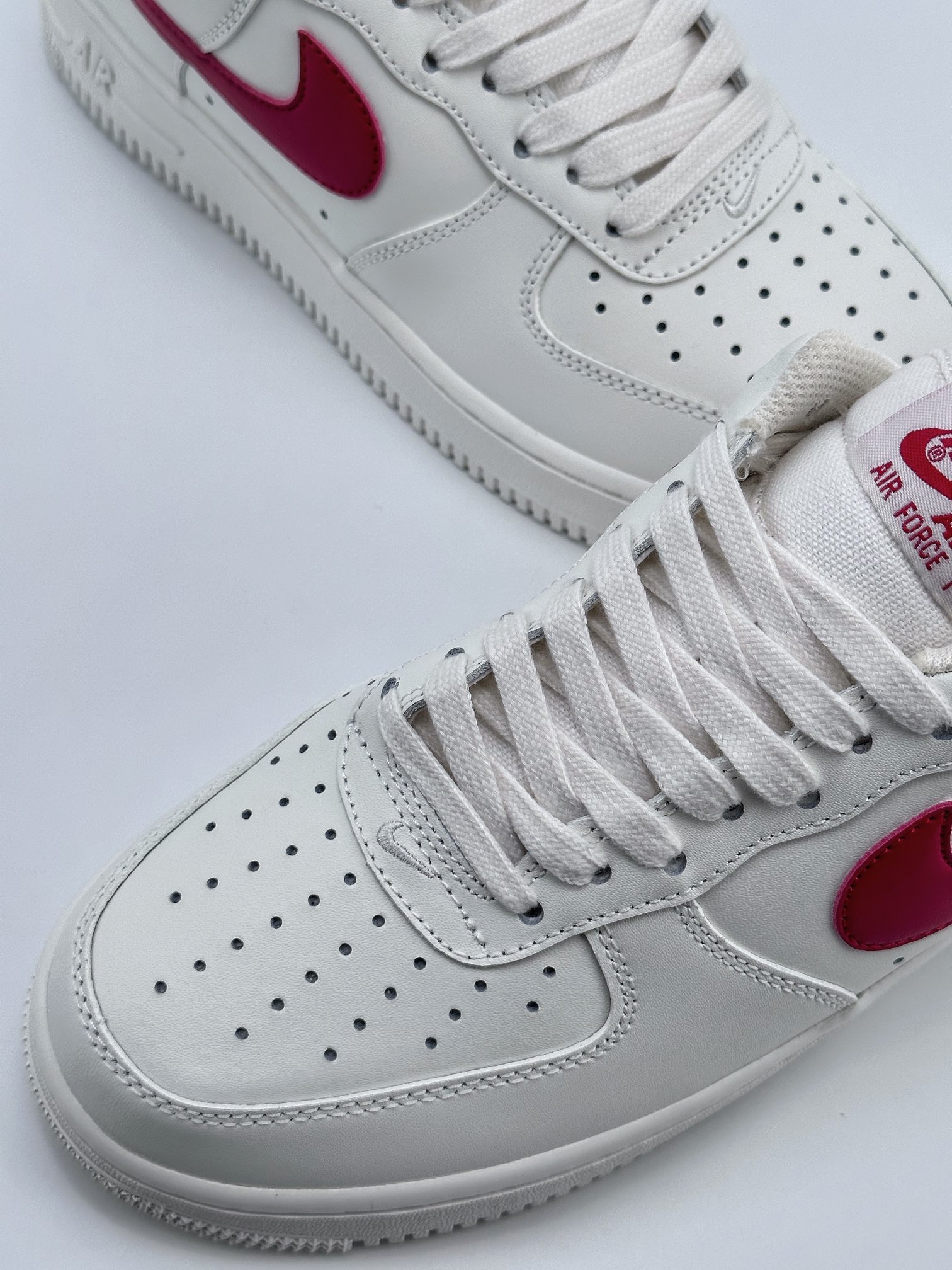 Nike Air Force 1 Low 07 复古奶白红 AO2423-102