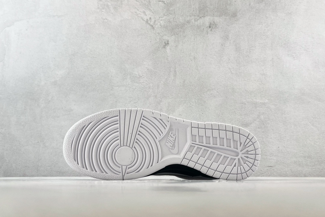  特价  
Nike Dunk Low Reverse Panda 反转熊猫 白黑

货号：FD9064