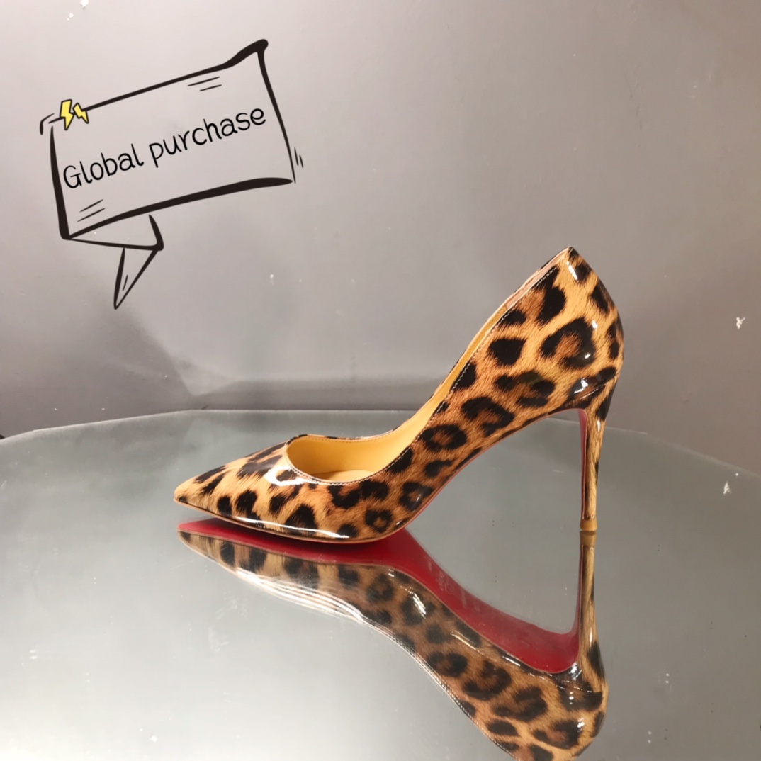 NO:336799,High-end custom classic series!  H8.5Cm, size 34-42. Customized 9039-001 Leopard print seven leather, apricot color sheepskin Standard European code No:9039-001 Color:MULTl Material:patent leather Lining:goat leather Heel height:8.5Cm Sole:leather sole Size:EUR 34-42 (US 4-11):,,christian louboutin,sheepskin19860909高端订制 精典款系列！ H8.5Cm,尺码34-42码. 订制不退不换9039-001豹纹柒皮,杏色羊皮里 标准欧码 No:9039-001 Color:MULTl Material:patent leather Lining:goat leather Heel heigh:8.5Cm Sole:leather sole Size:EUR 34－42（US 4一11) :,,christian louboutin,sheepskin,Women's Shoes