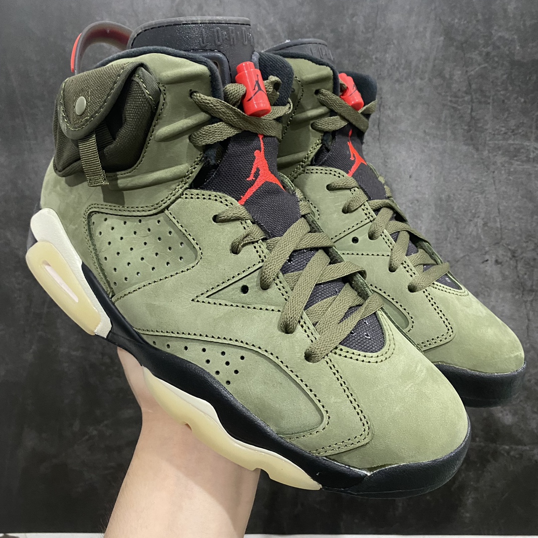 【OG纯原】Travis Scott x Air Jordan 6 AJ6 TS复古文化篮球鞋“军绿夜光鬼脸” CN1084-200nAJ6军绿口袋 顶级细节多双原鞋拆解开发 进口麂皮皮料立体公整口袋 原厂后跟刺绣 饱满粗细同步 区分市面过细刺绣 原厂锁扣配件按压回弹声音清脆 原厂定型 后跟完美效果 无各种添加操作 全新正确细节 正确3M反光夜光大底  尺码：40 40.5 41 42 42.5 43 44 44.5 45 46 47.5-莆田鞋批发中心