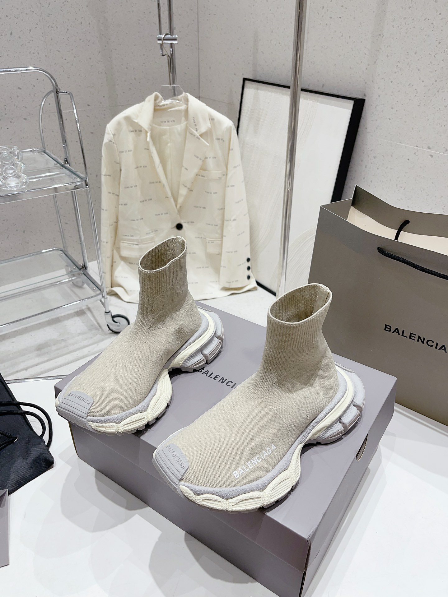 BALENCIAGA巴黎世家新款新款