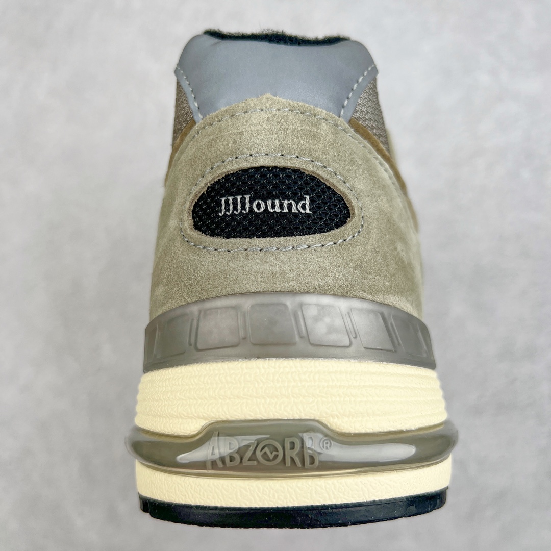 图片[8]-＃ZC总裁 JJJound x New Balance NB991 第一代总统复古慢跑鞋 联名灰色 正确3M反光细节 原楦原纸版开发 正确6层组合底模精密开发 后跟透明TPU水晶装饰条稳固 沿用了引以为傲的跑鞋手工技艺 采用猪皮绒面并包裹局部透气网面的鞋身设计 菱网鞋舌上刻有New Balance USA 鞋面依旧身着经典的大热之灰 彰显了其高端的品质身份 尺码：36 37 37.5 38 38.5 39 40 40.5 41.5 42 42.5 43 44 44.5 45 46.5-选品中心