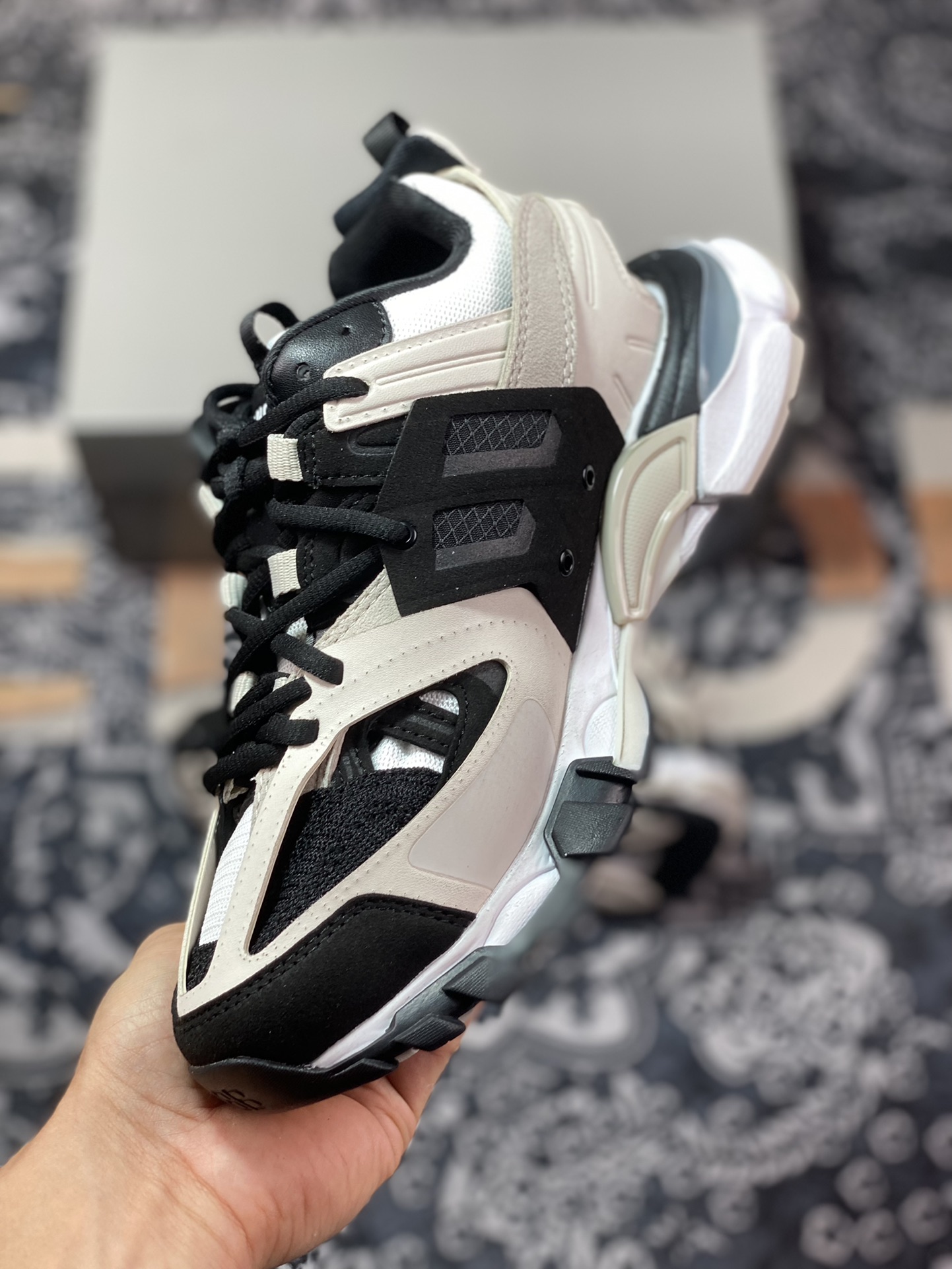 Balenciaga Track Trainers 3.0 Retro Wild Running Grandpa Jogging Shoes ”Black and White Light Sand Gray” 542436 W3SU5 9791