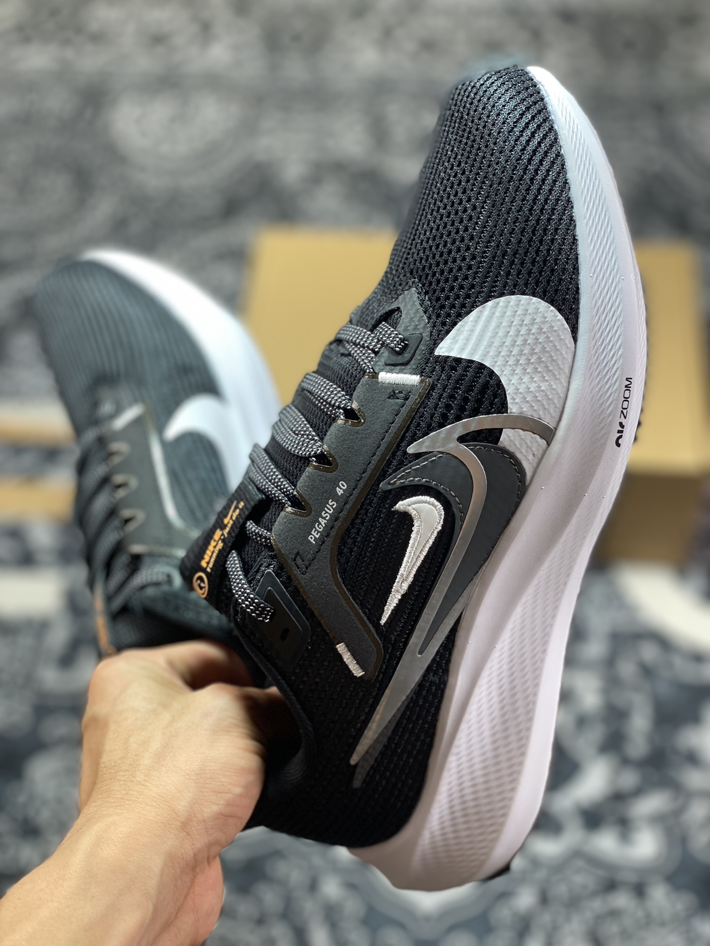 Air Zoom Pegasus 40 Black and White FB7179-001