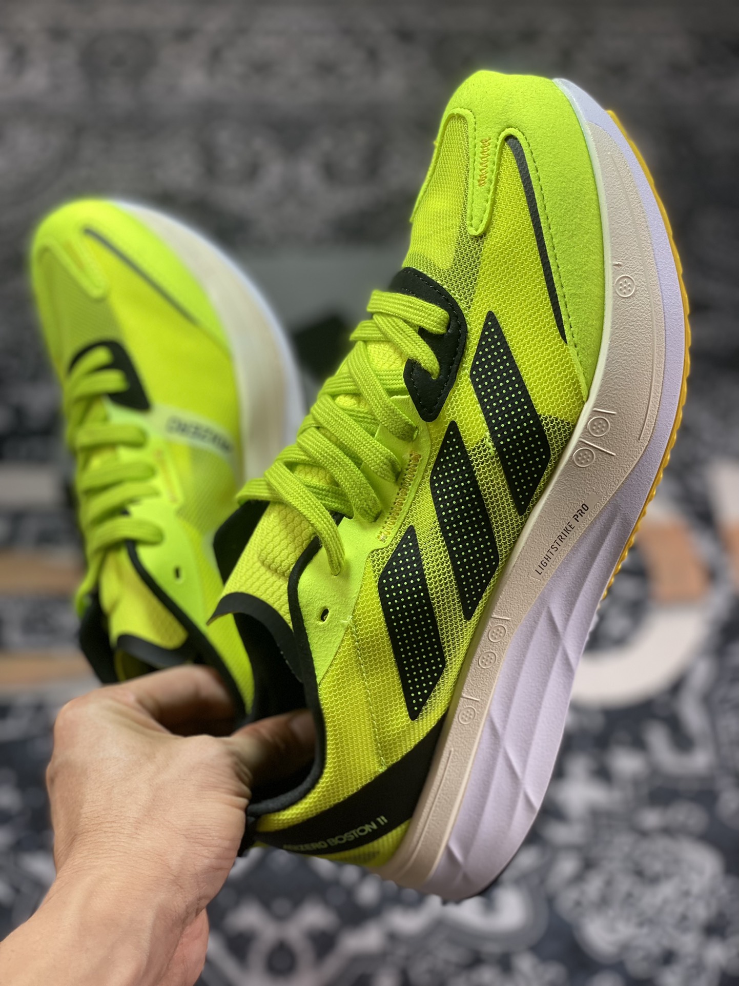 Adidas Adizero Boston 11 Boston 11 series low-top running shoes ”Mesh fluorescent yellow and black” GX6650