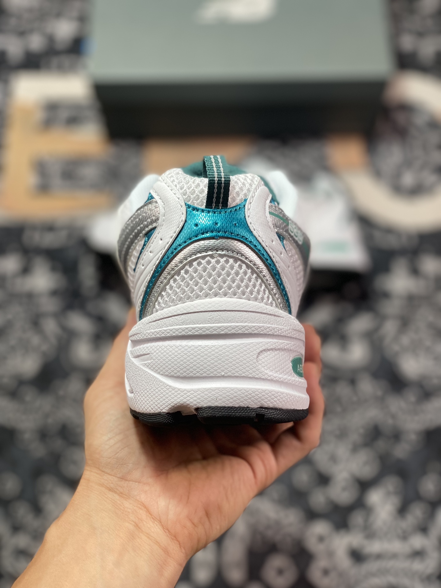 NBNew Balance MR530 series retro dad style mesh running casual sports shoes ”Silver Metallic Green” MR530AB