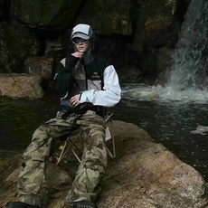 。 Beams x Arcteryx 拼色刺绣始祖鸟冲锋衣 连帽硬壳夹克外套刘雯 李现 井柏然 各路男神 。 Beams x Arcteryx 拼色刺绣始祖鸟冲锋衣 连帽硬壳夹克外套刘雯 李现 井柏然 各路男神